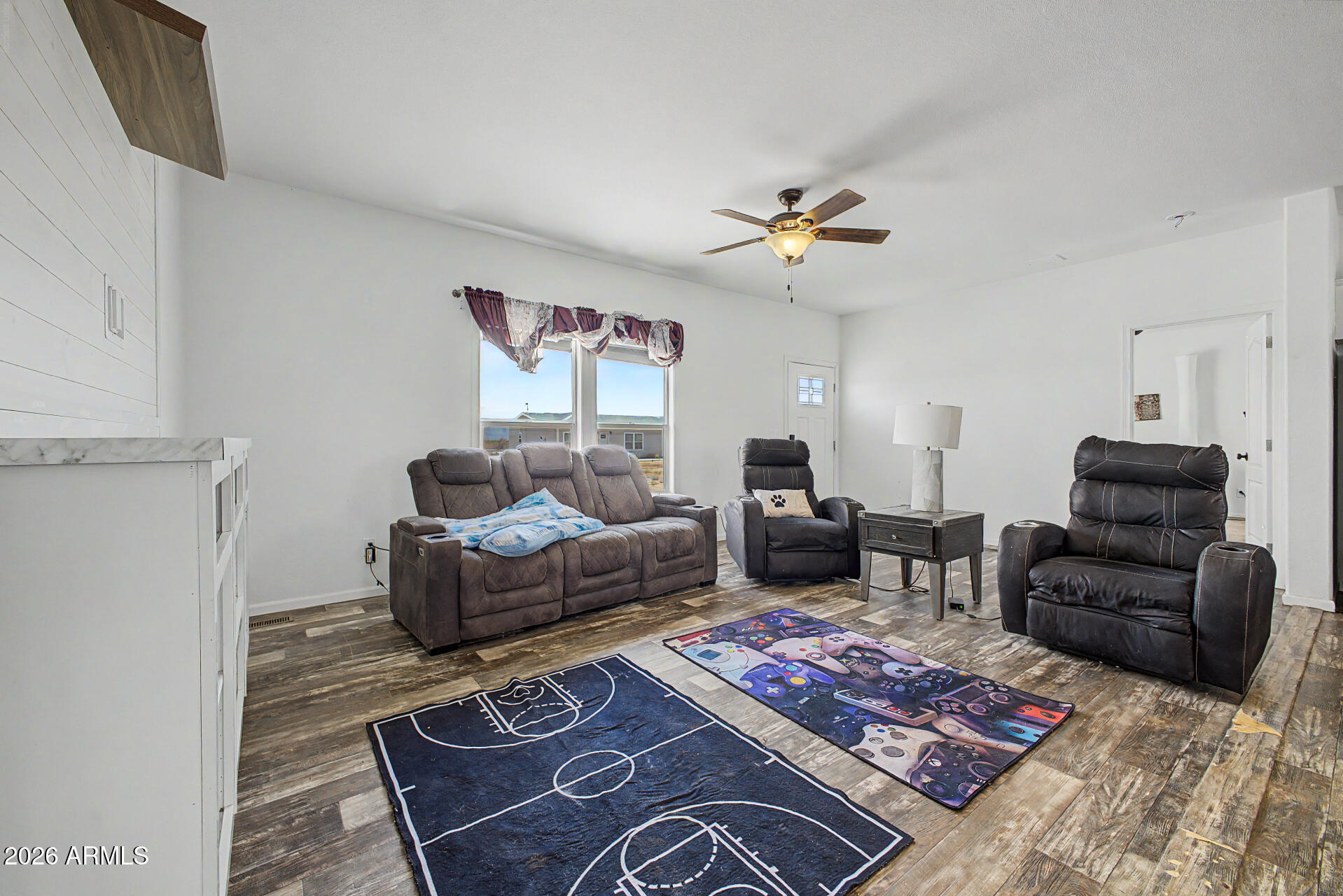 21376 W MARK Lane