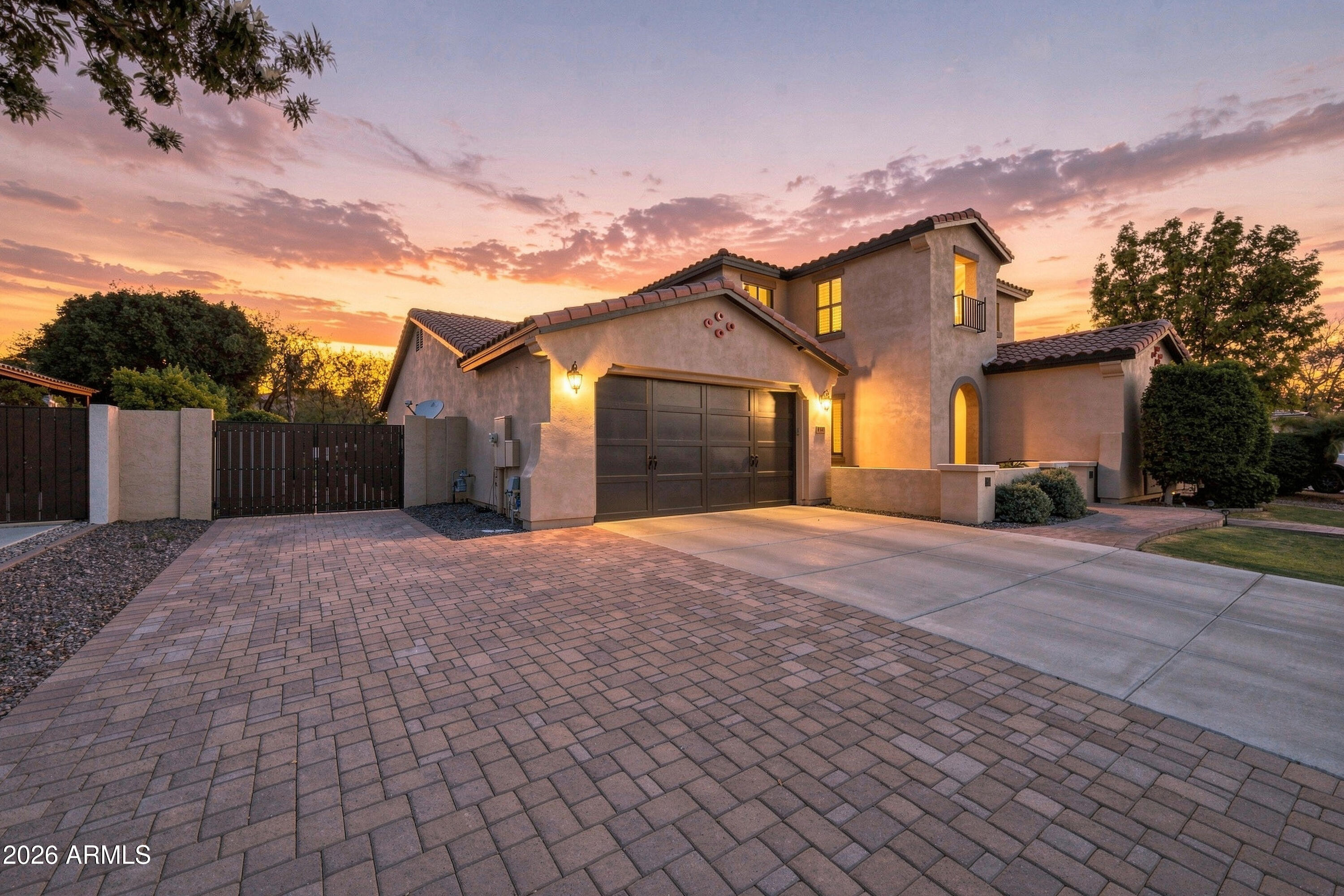 4340 S WHITE Drive