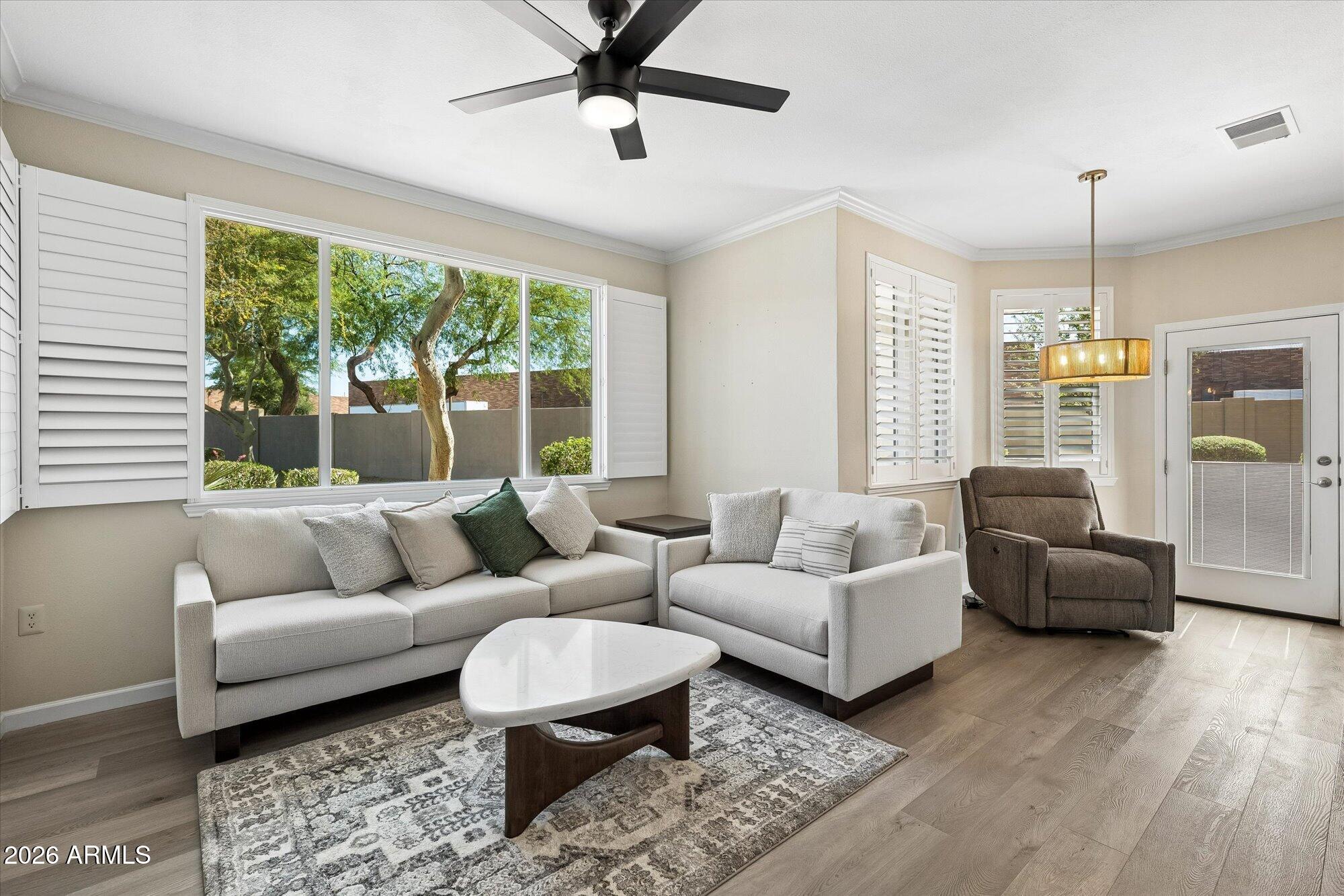 7009 E ACOMA Drive 1081