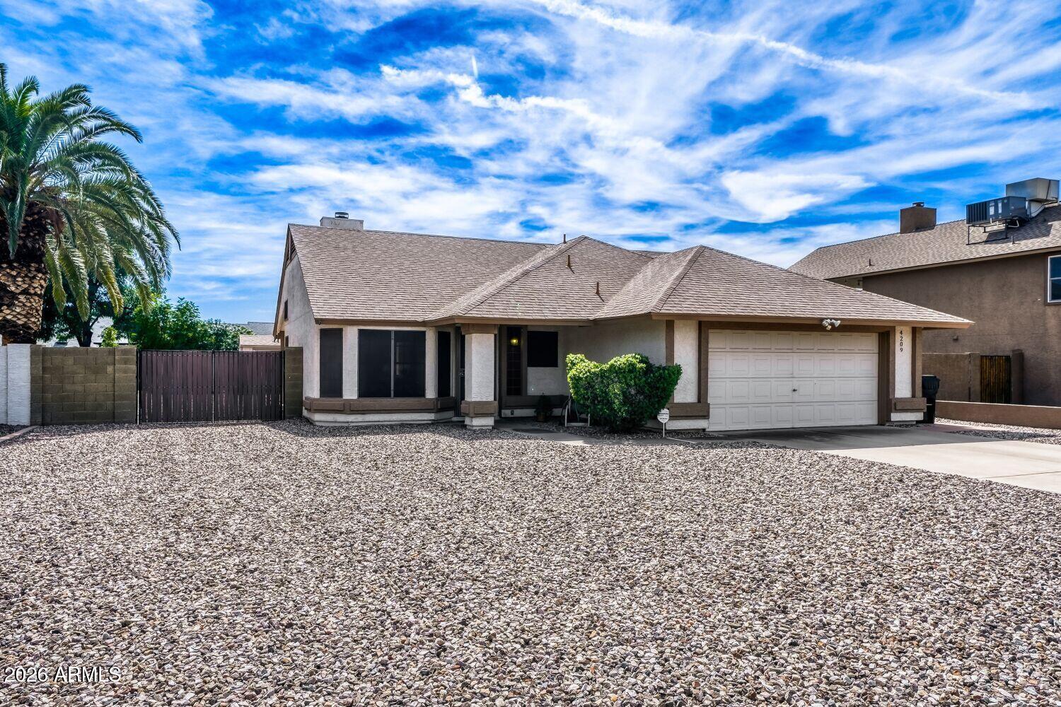 4209 E EVERETT Drive