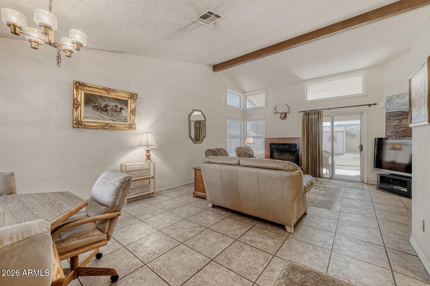 4209 E EVERETT Drive