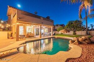 3056 E MALLORY Street