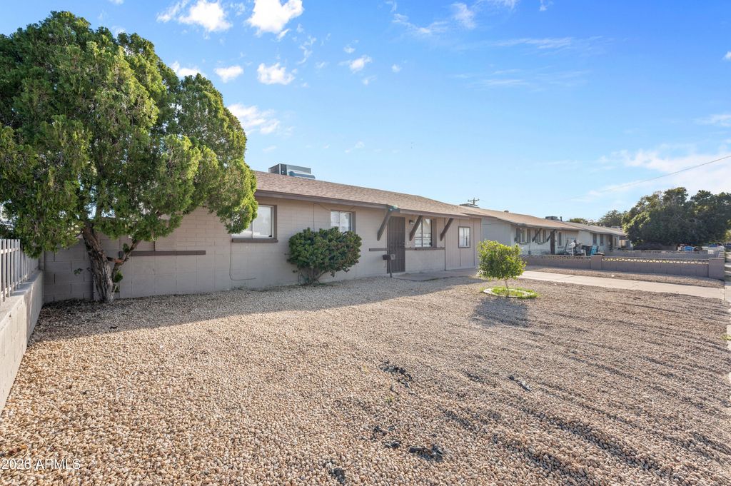 Photo of 3007 N 81st Avenue, Phoenix, AZ 85033 (MLS # 6976208)