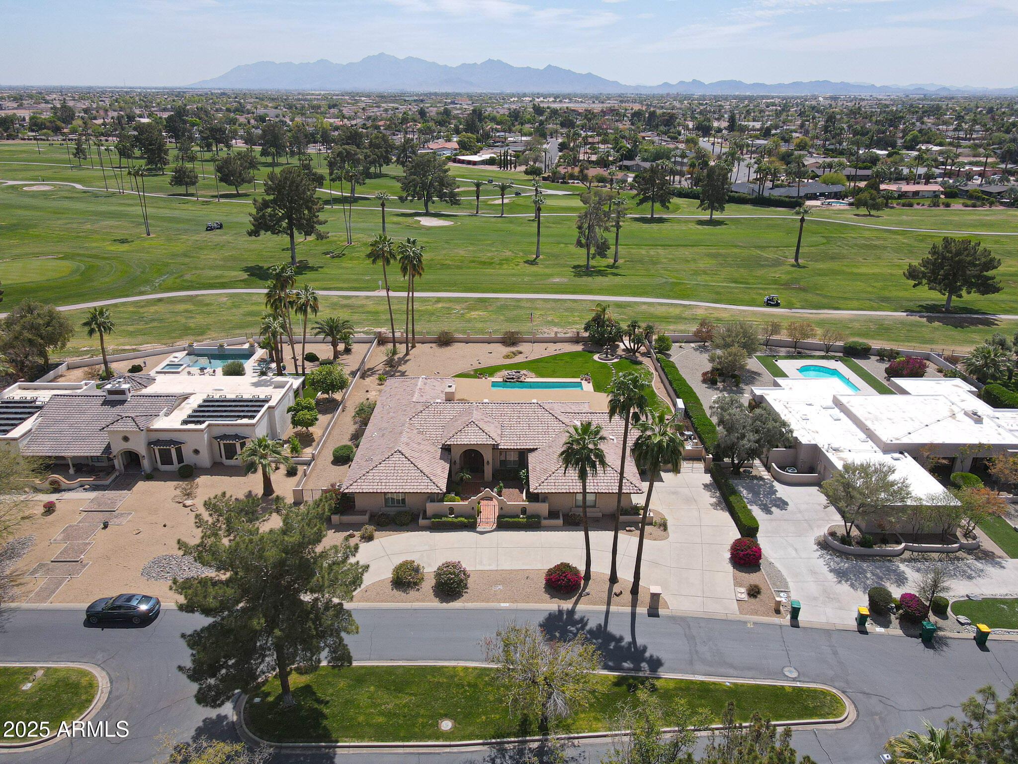 1013 E ACACIA Circle
