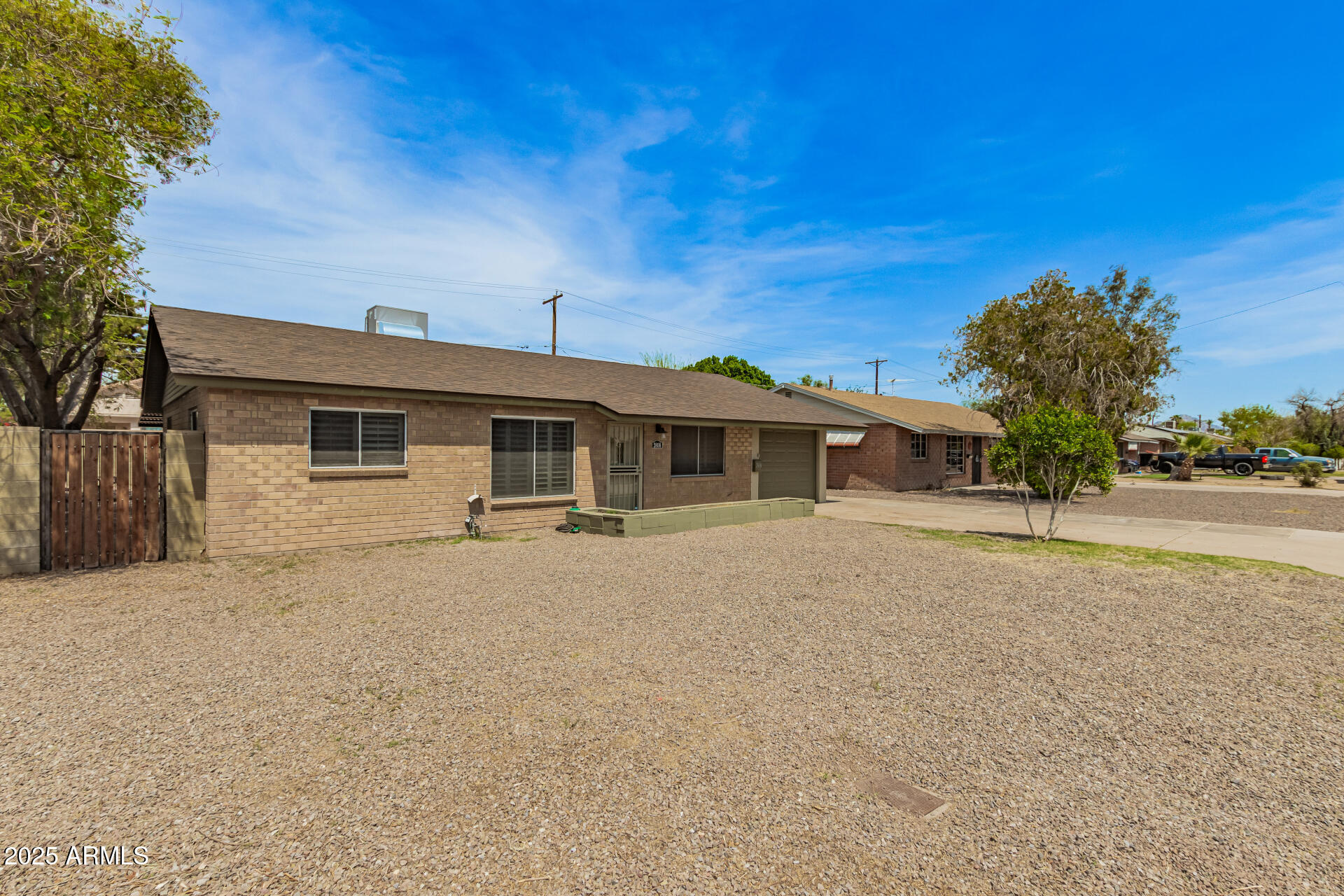2808 W LAWRENCE Road