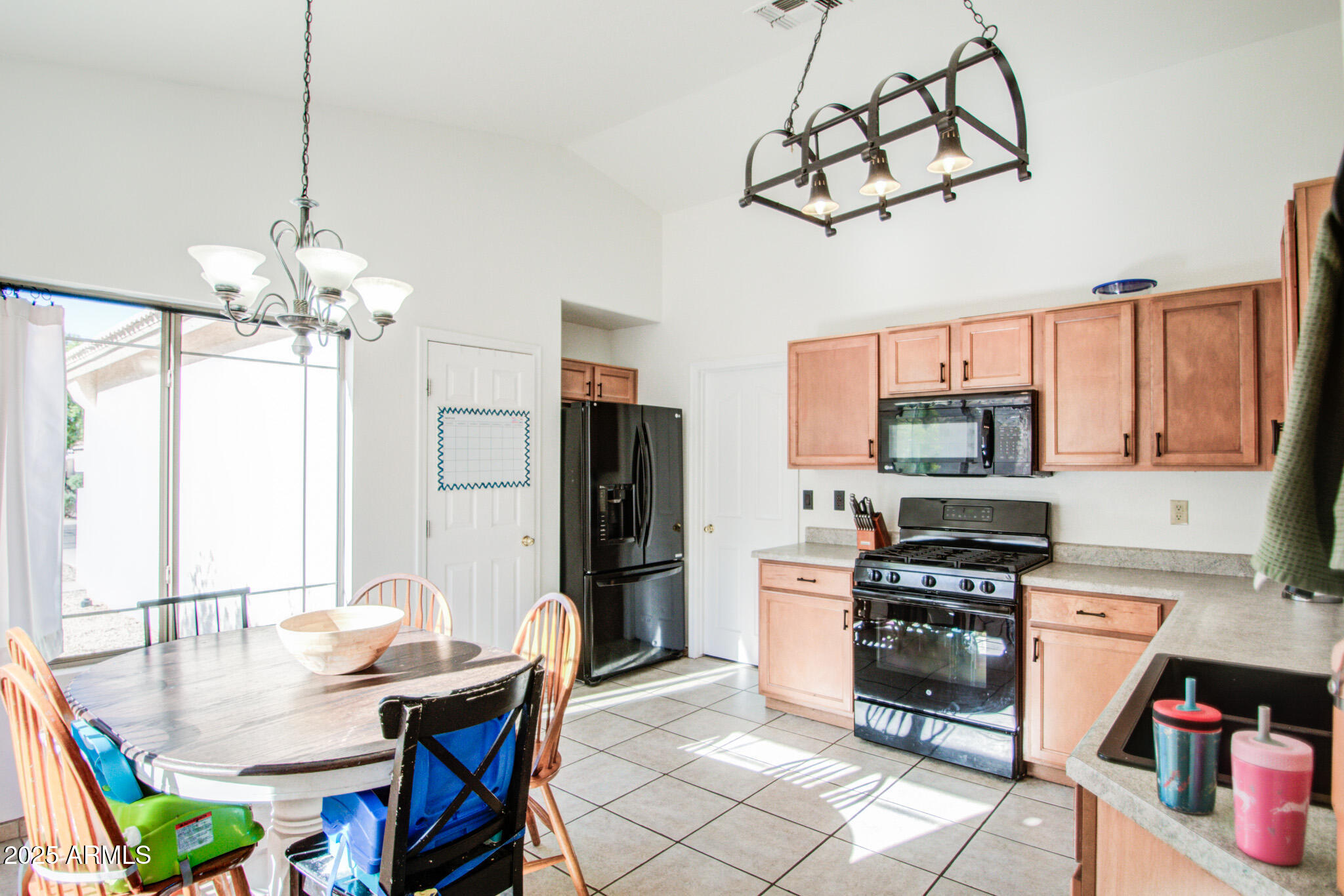 937 E NARDINI Street