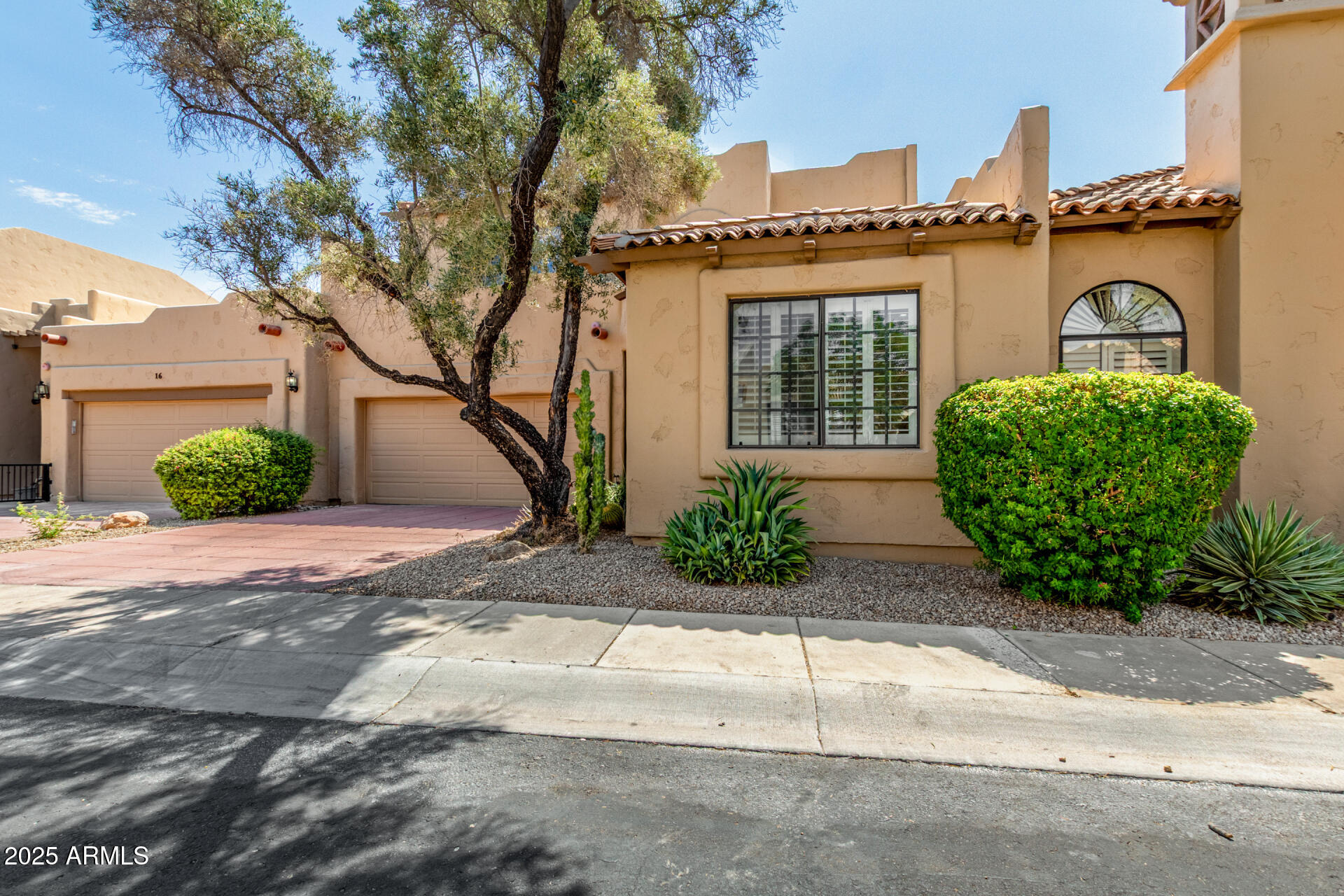 7955 E CHAPARRAL Road 17