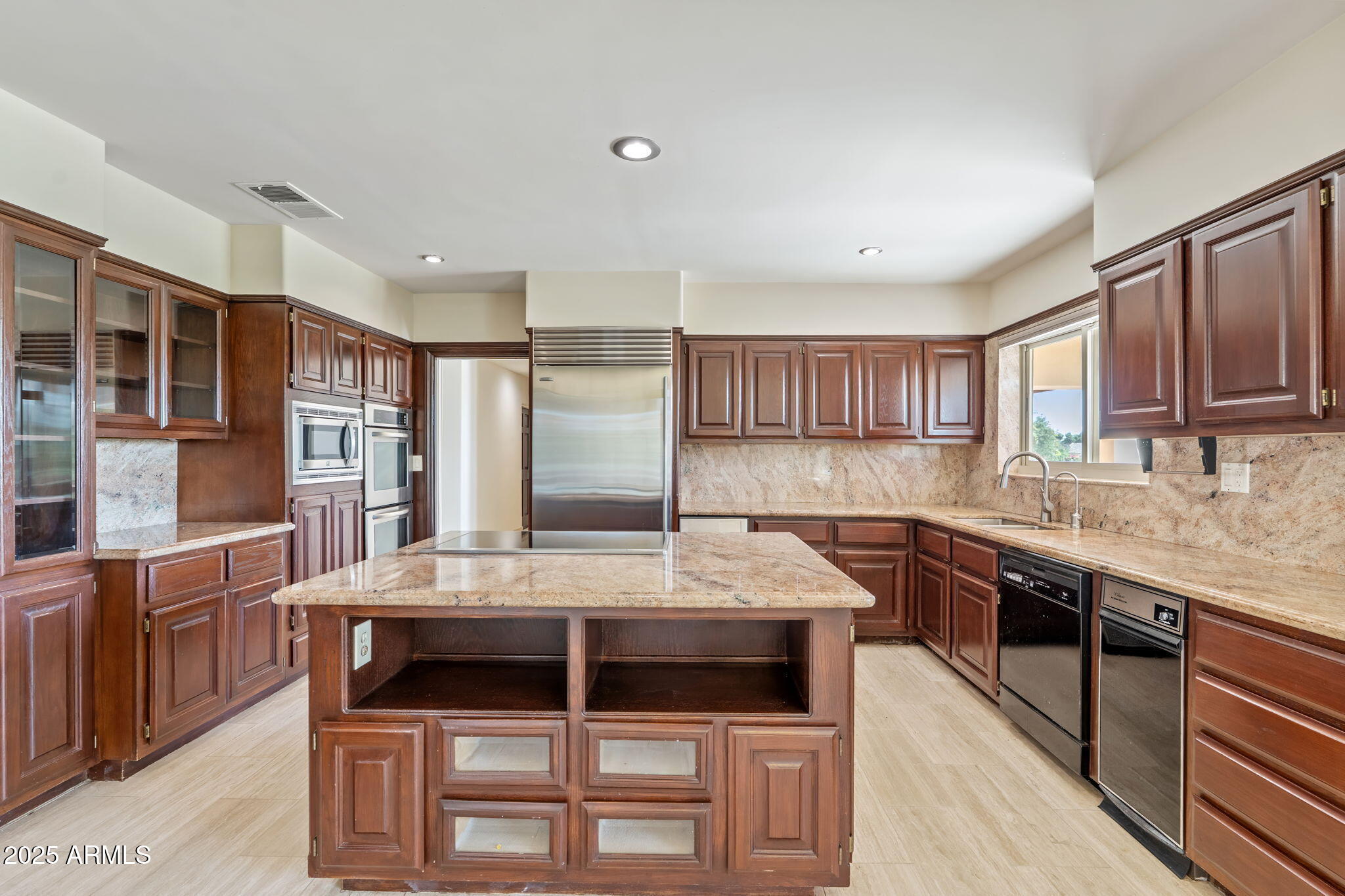 Phoenix, Arizona 85018, United States, 4 Bedrooms Bedrooms, ,5 BathroomsBathrooms,Residential,Active,229953