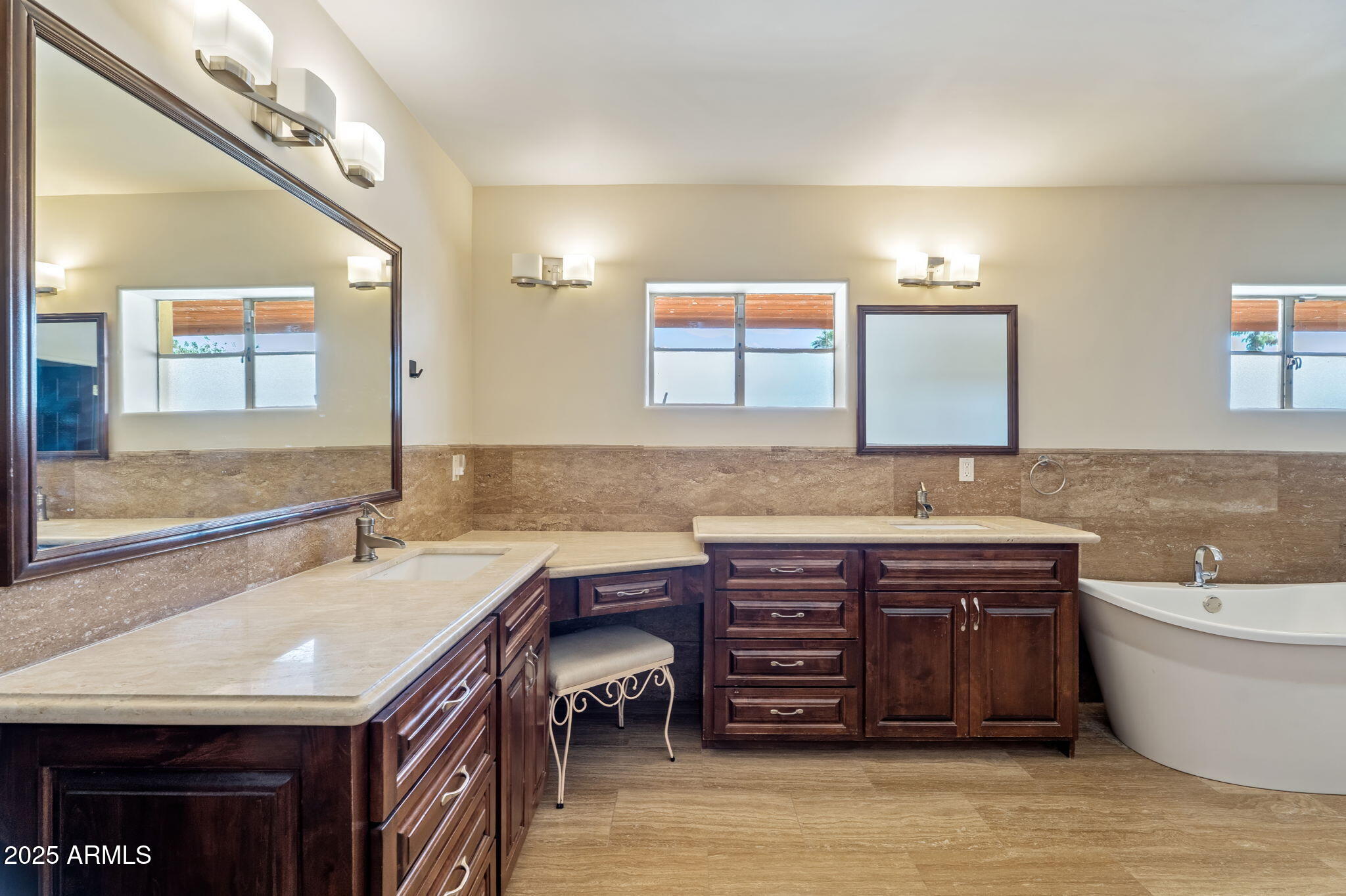 Phoenix, Arizona 85018, United States, 4 Bedrooms Bedrooms, ,5 BathroomsBathrooms,Residential,Active,229953