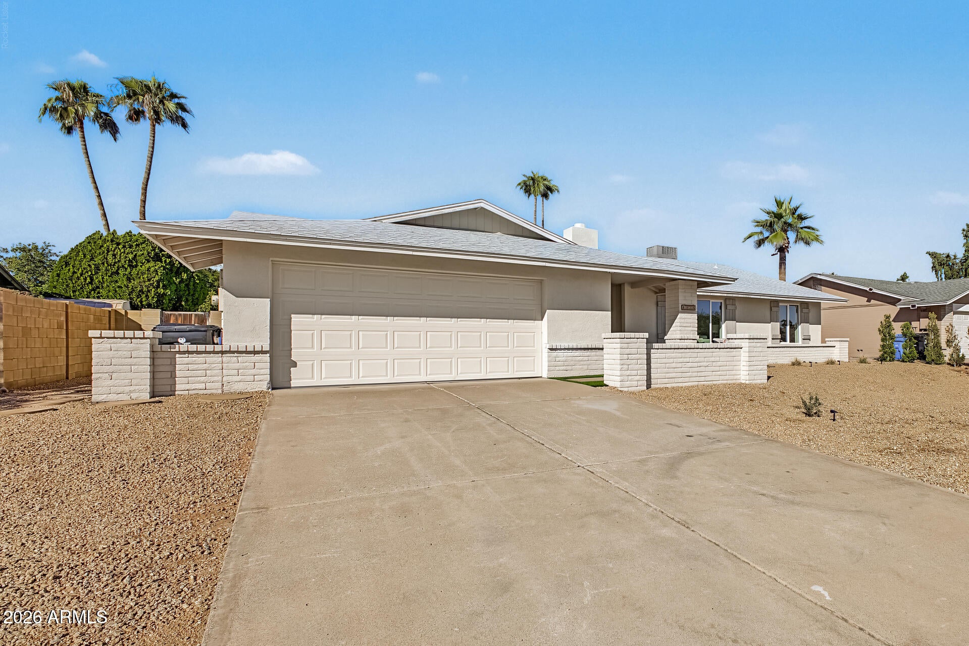 4836 E ACOMA Drive