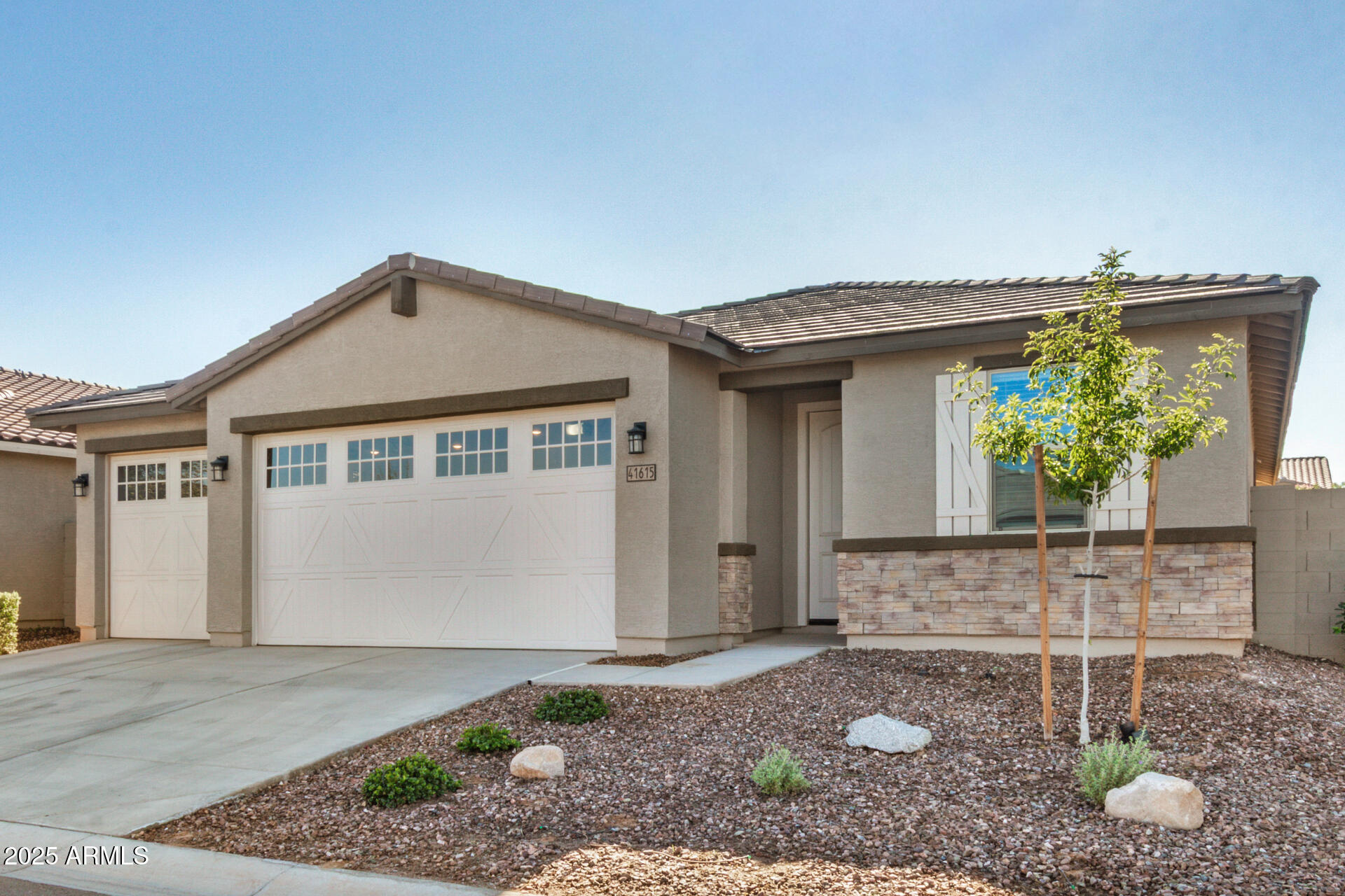 41615 W Cathedral Rock Pass