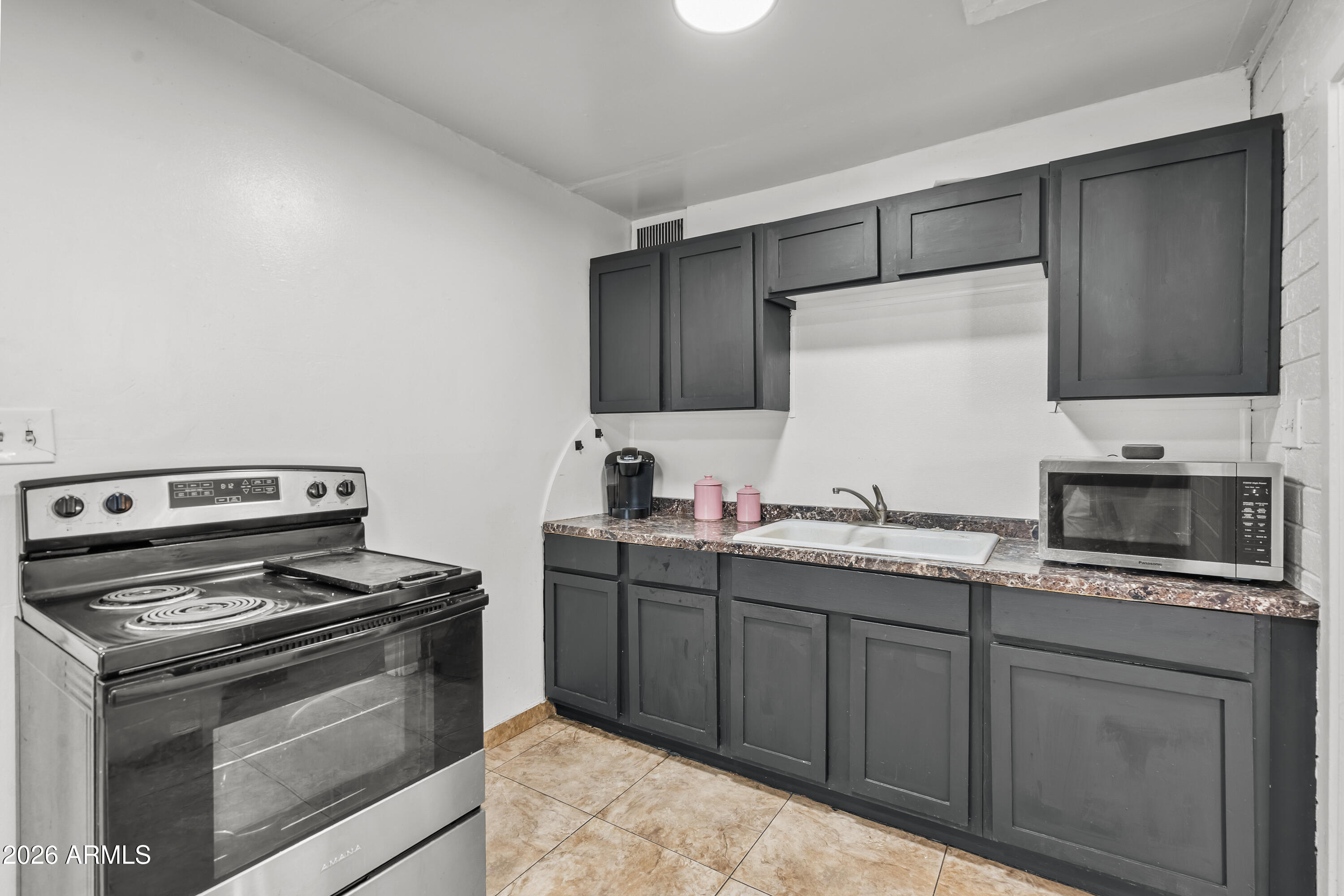 920 N COOLIDGE Avenue