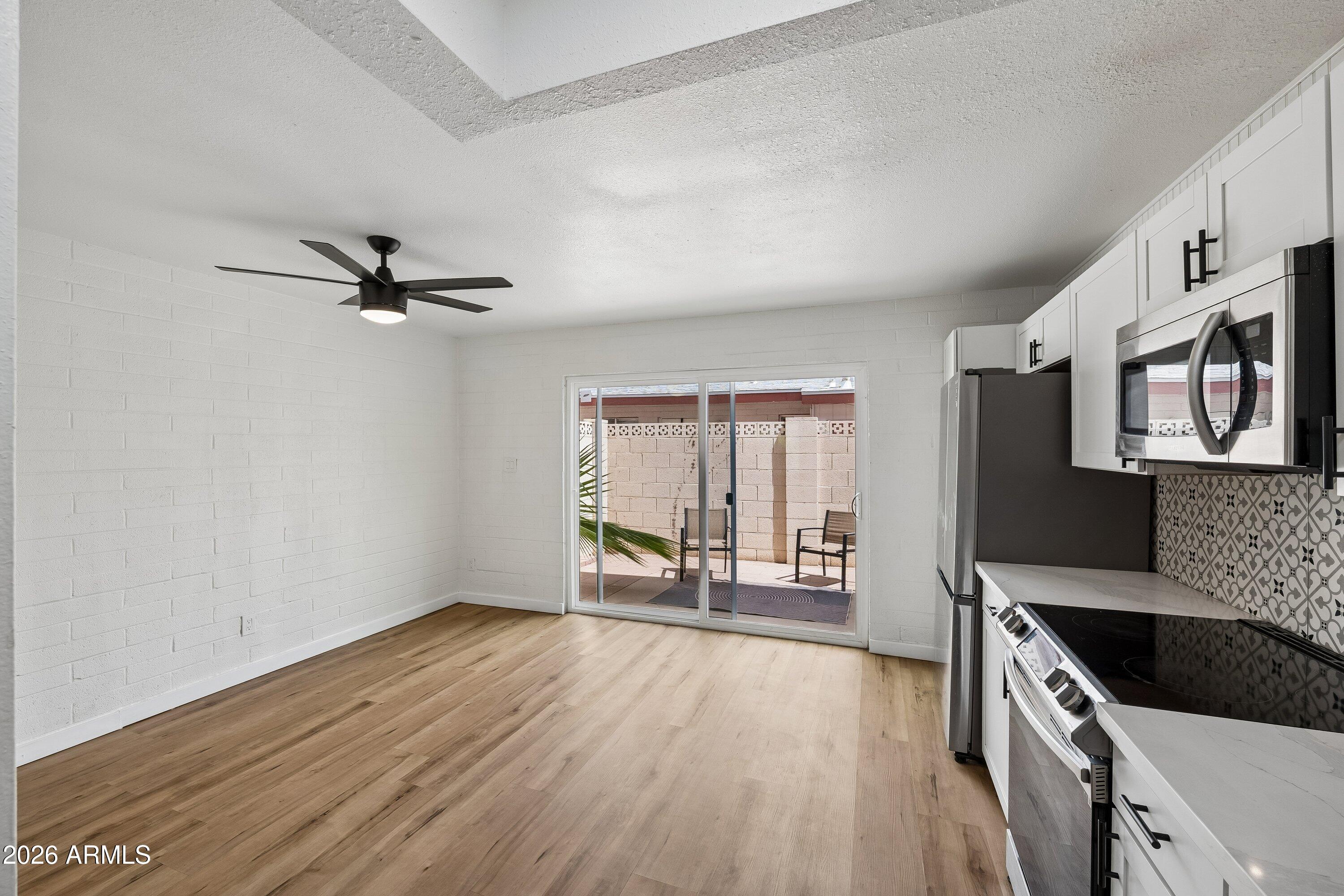 4848 N WOODMERE FAIRWAY -- 16