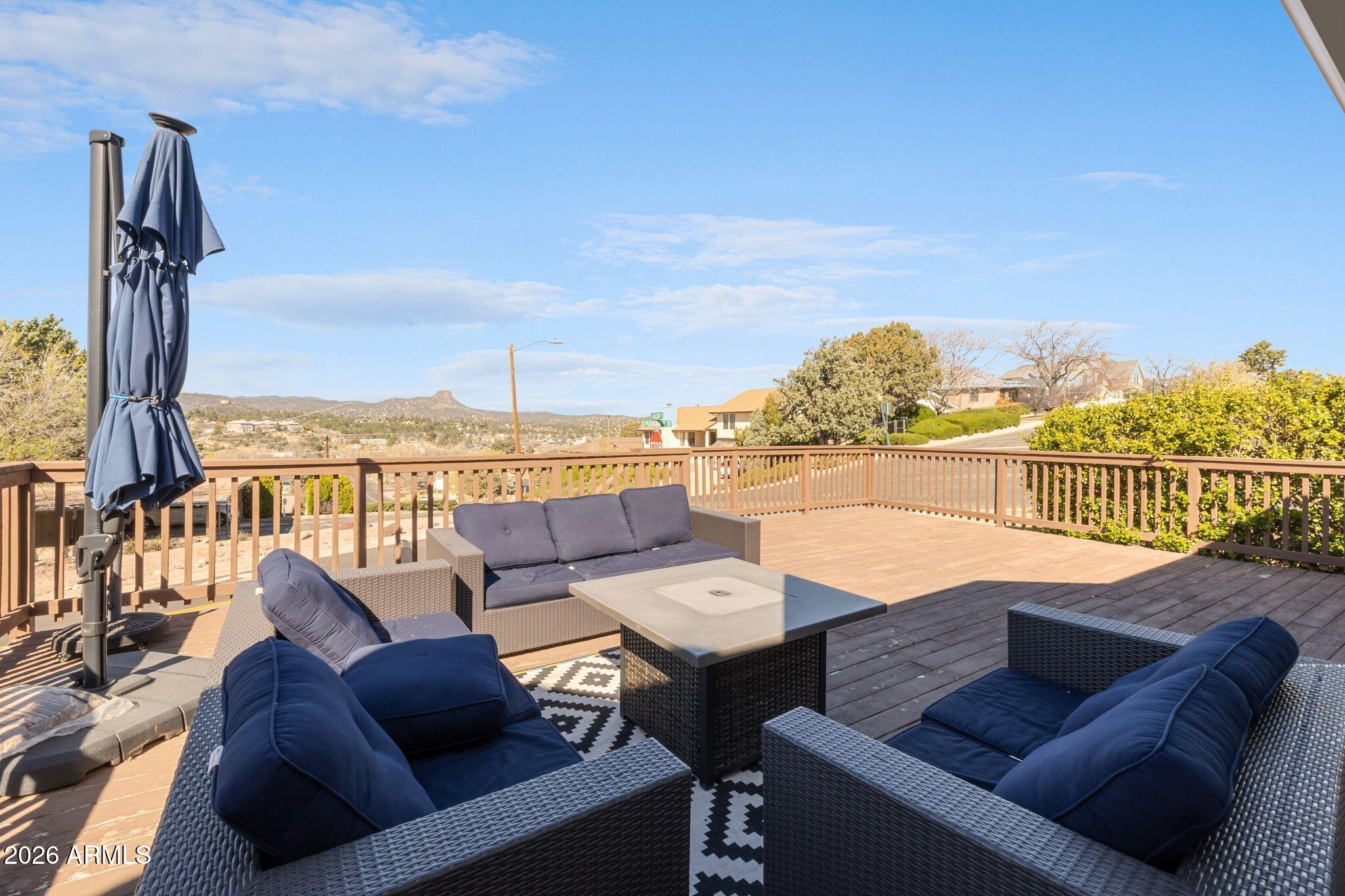 303 S PLEASANT Street