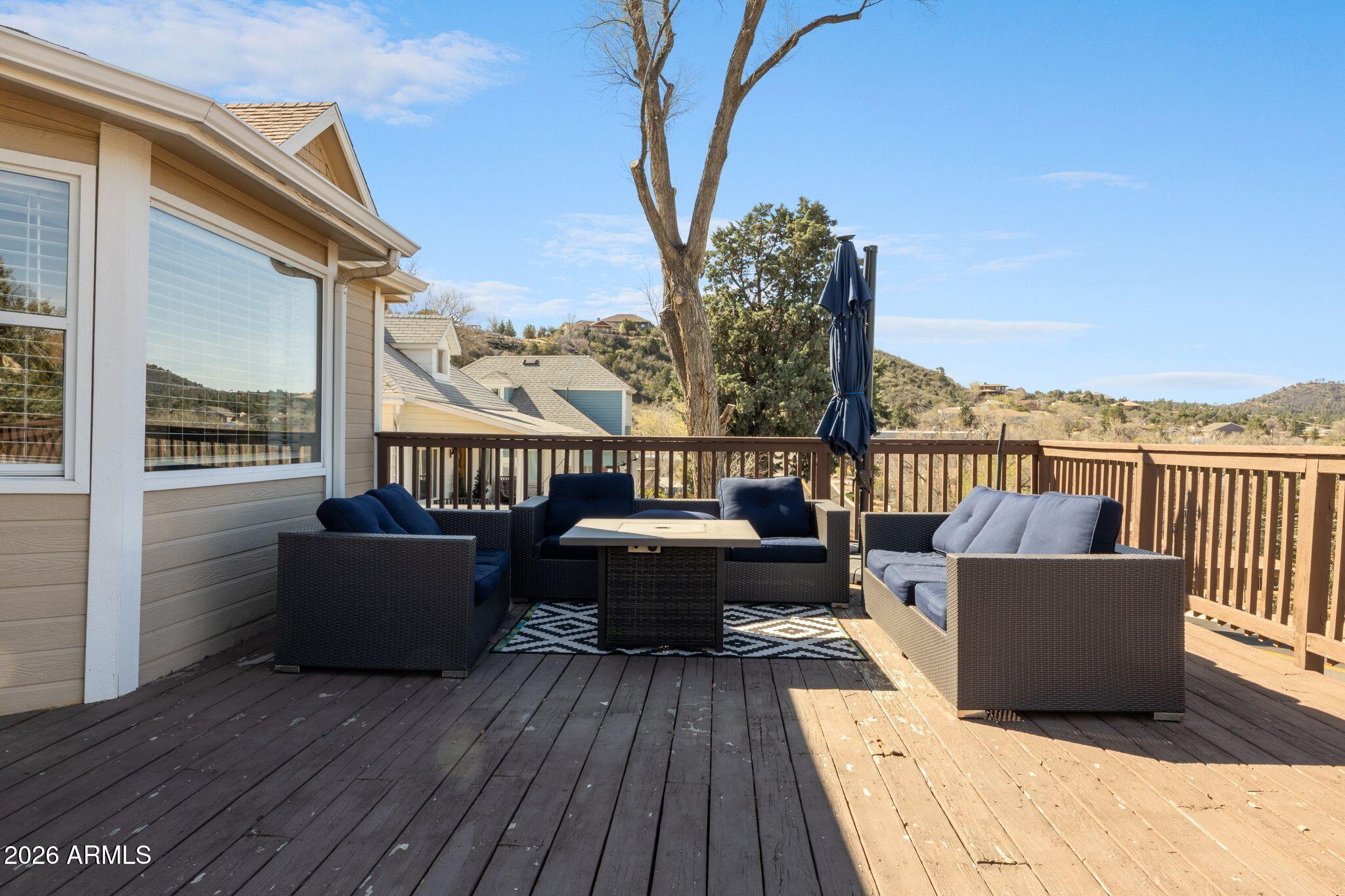 303 S PLEASANT Street