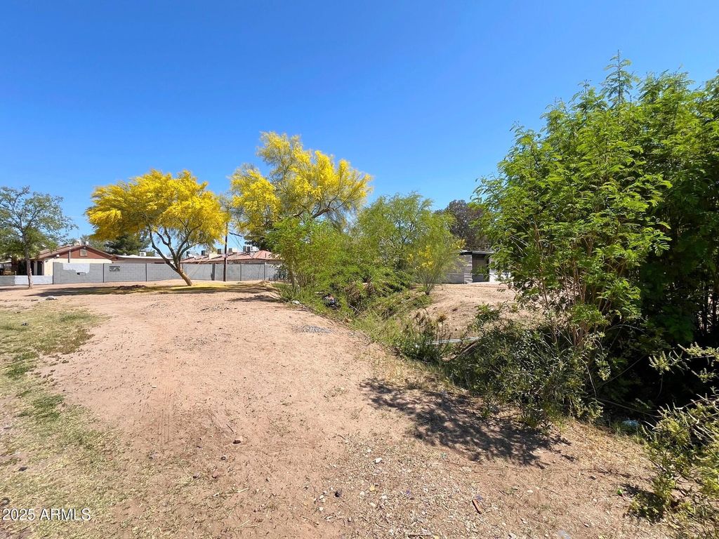 Photo of 9007 N 11th Street #35, Phoenix, AZ 85020 (MLS # 6864182)