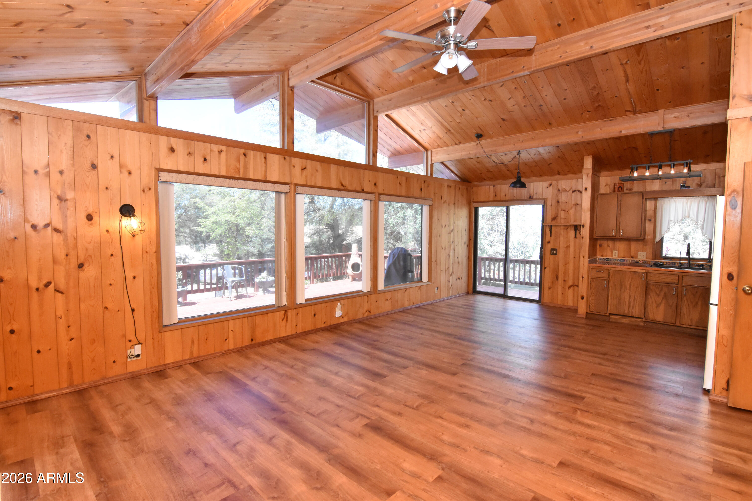 1003 N CAREFREE Circle