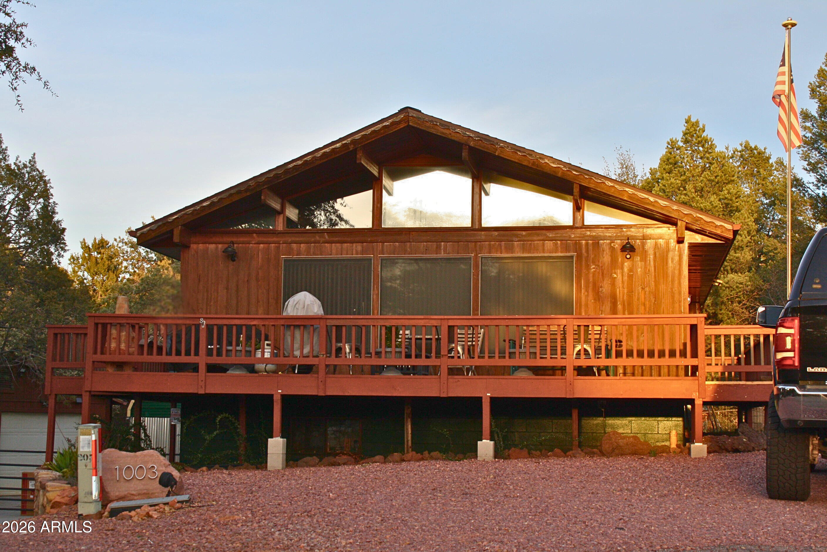 1003 N CAREFREE Circle