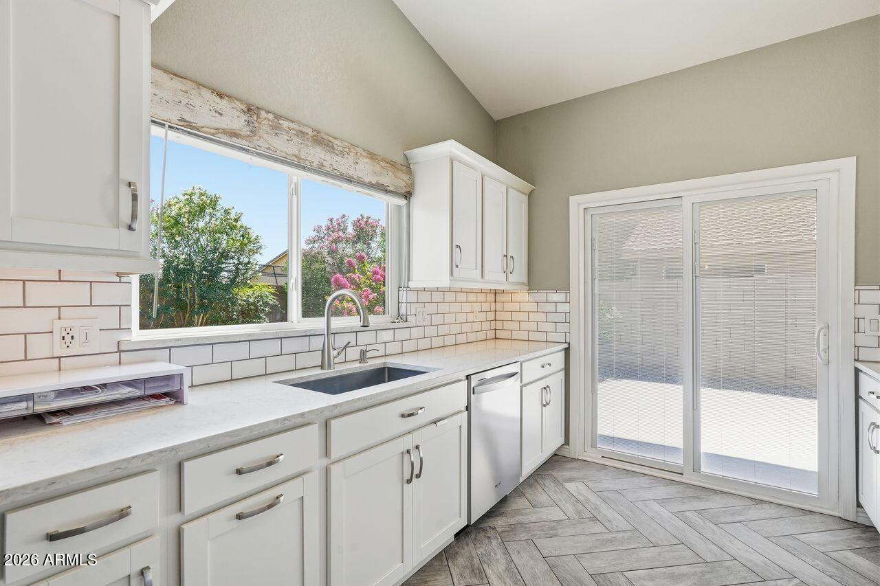 SUNSET CANYON - Residential
