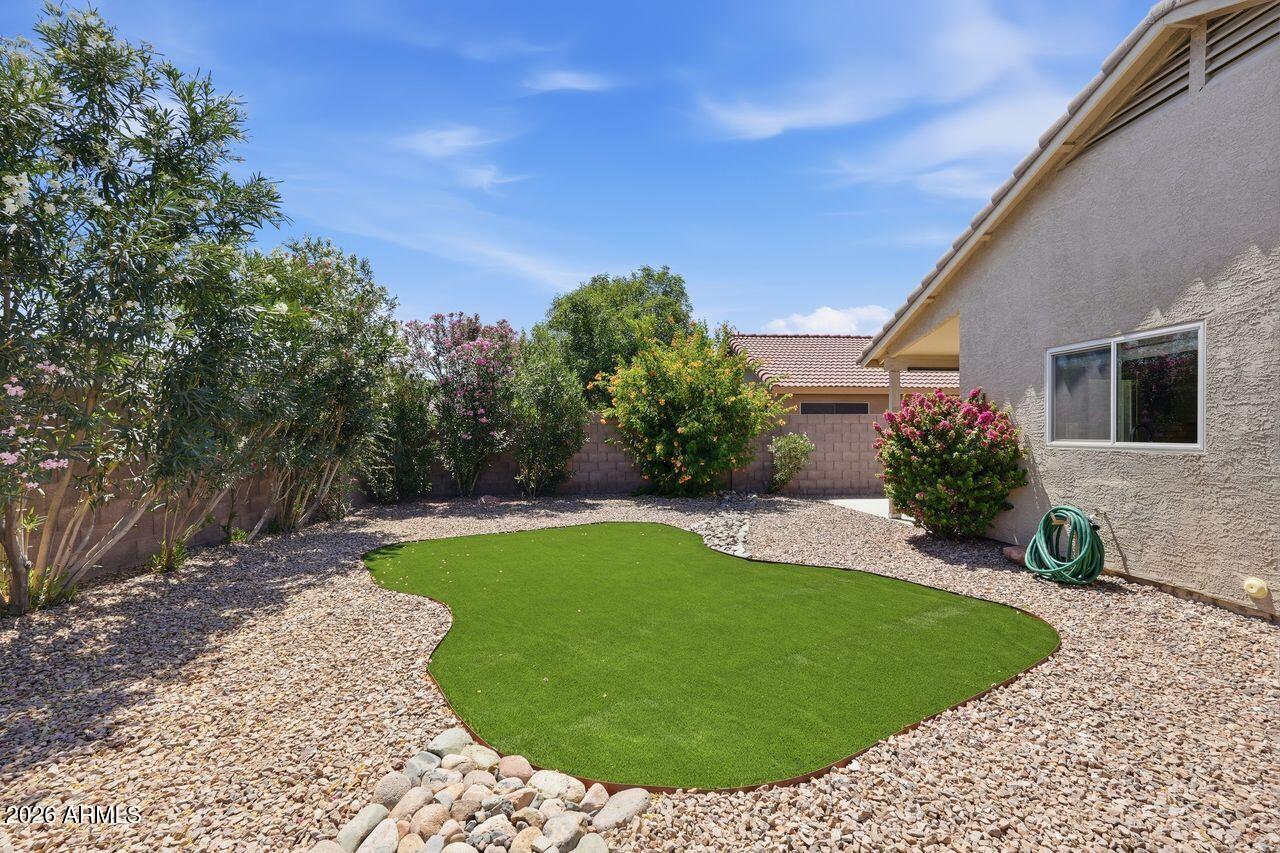 SUNSET CANYON - Residential