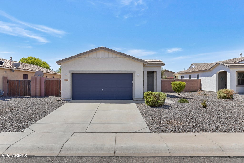 Photo of 747 W Love Road, San Tan Valley, AZ 85143 (MLS # 7078779)