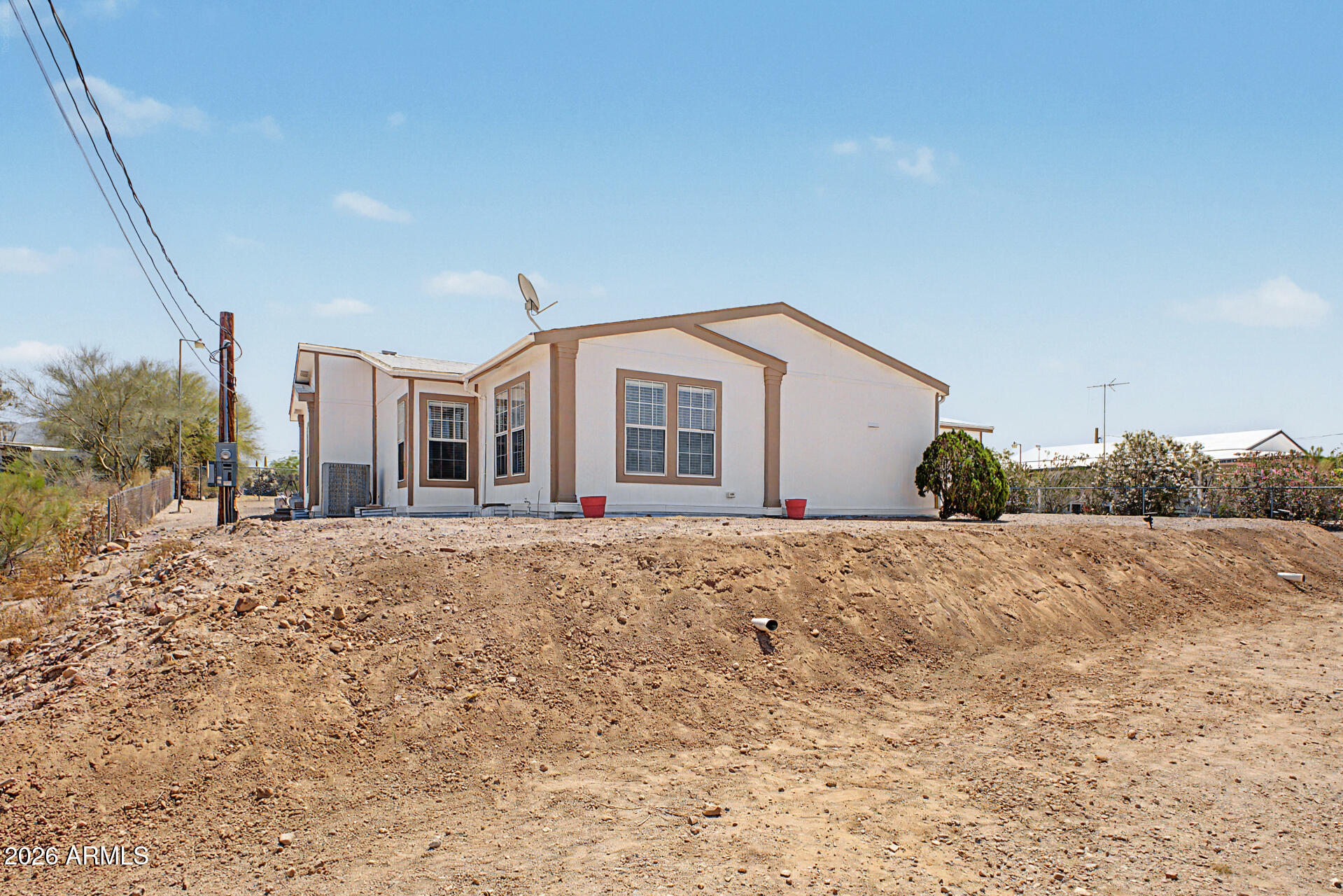 1863 S VAQUERO Road