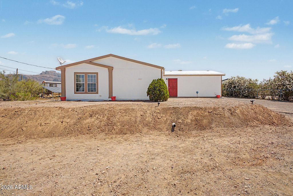 Photo of 1863 S Vaquero Road, Apache Junction, AZ 85119 (MLS # 7031535)