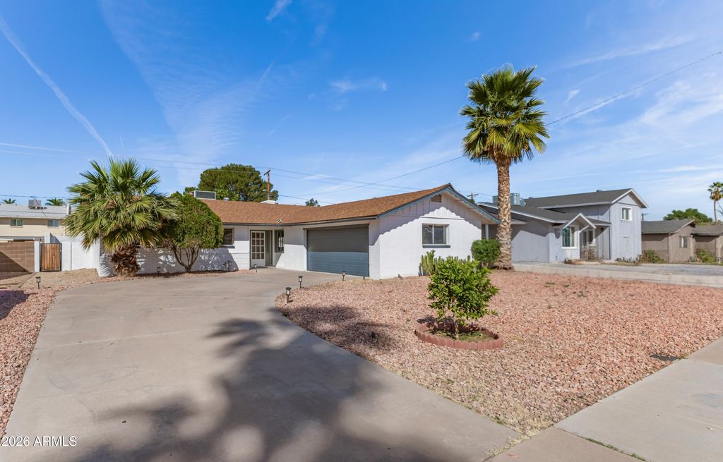 Photo of 4706 S Grandview Avenue, Tempe, AZ 85282 (MLS # 6999292)