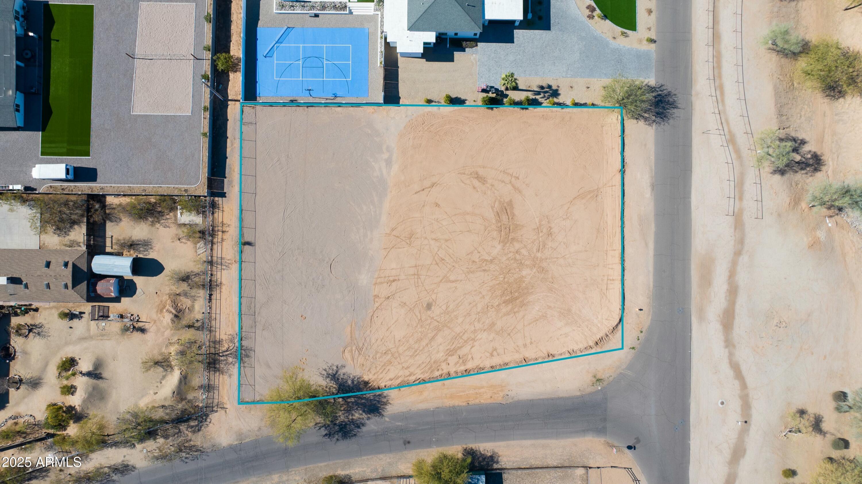 7715 E Thunderbird Road 76