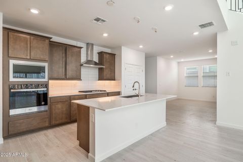 6919 W BUCKHORN Trail Peoria AZ 85383