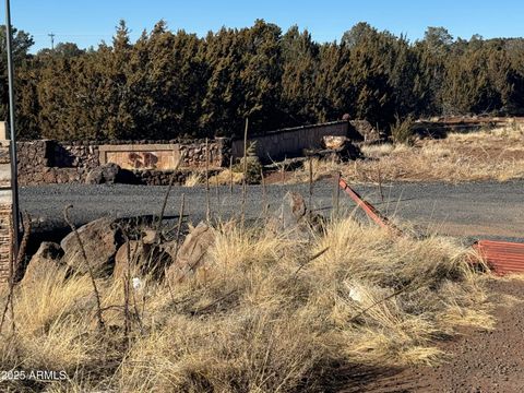 #5 Skyline Ranch -- 5 Vernon AZ 85940