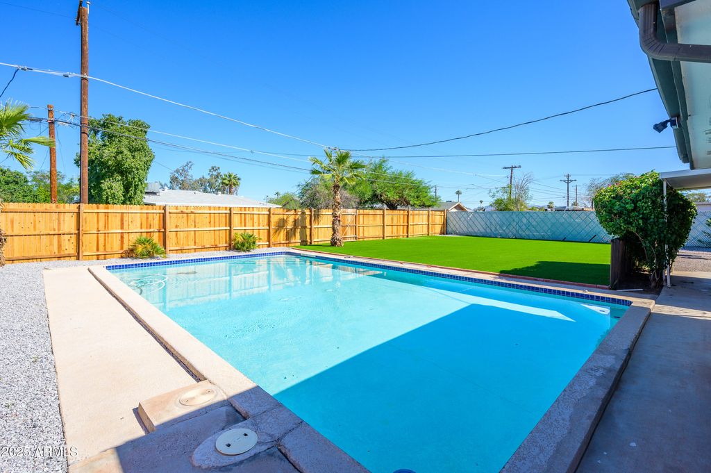 Photo of 2114 W San Juan Avenue, Phoenix, AZ 85015 (MLS # 6934575)