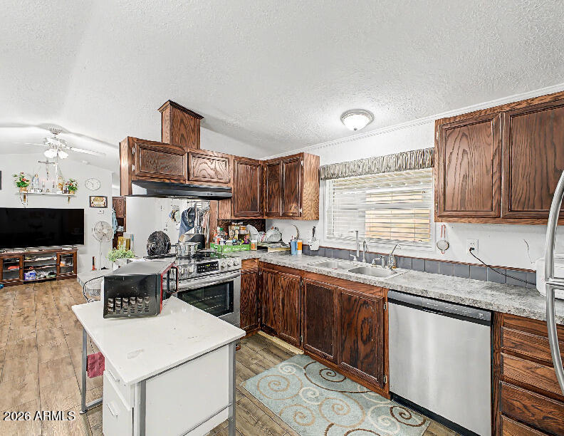 2060 N CENTER Street 214