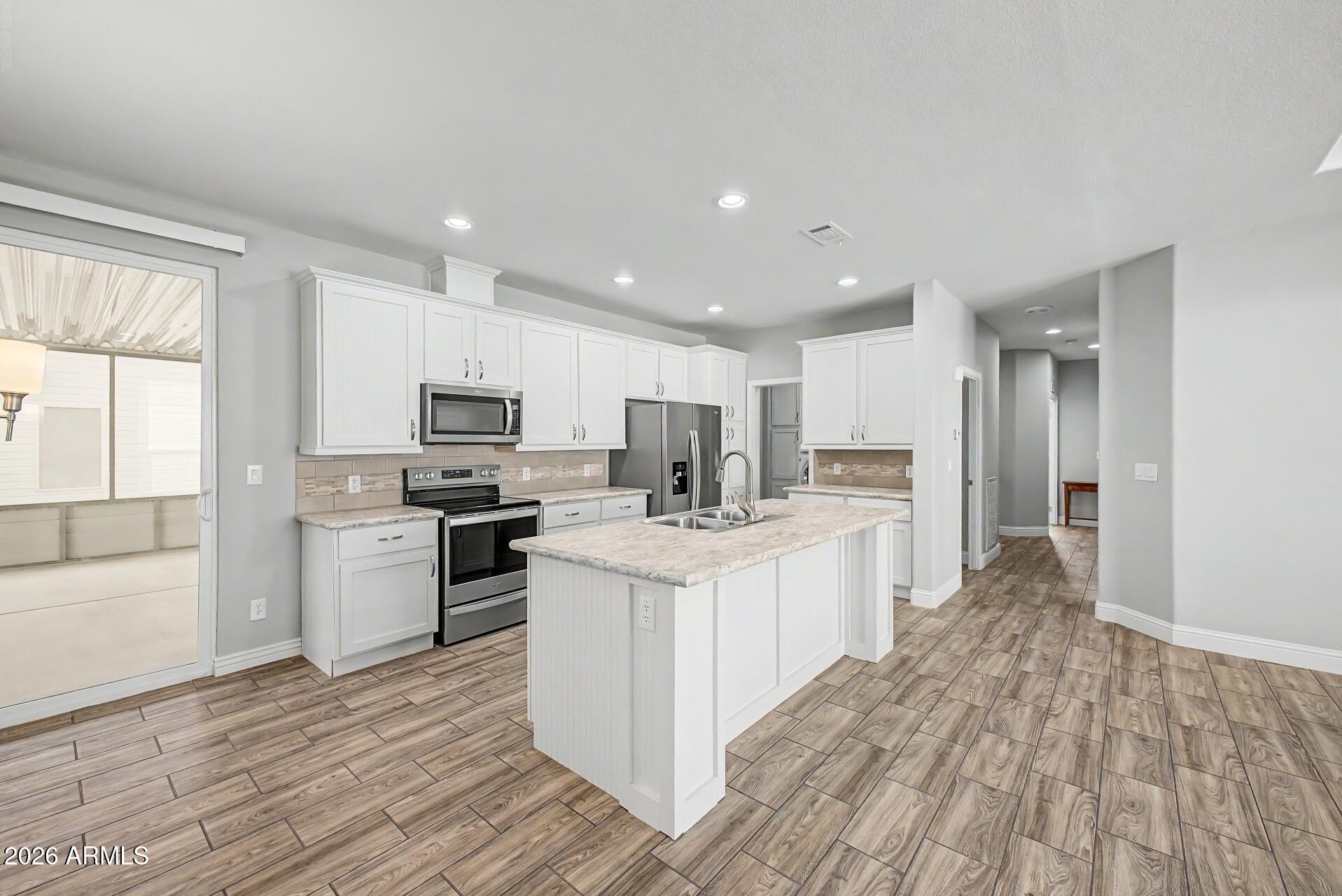 3301 S Goldfield Road 6037