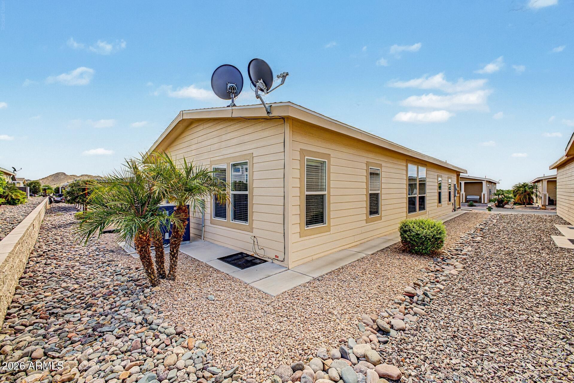 3301 S Goldfield Road 6037