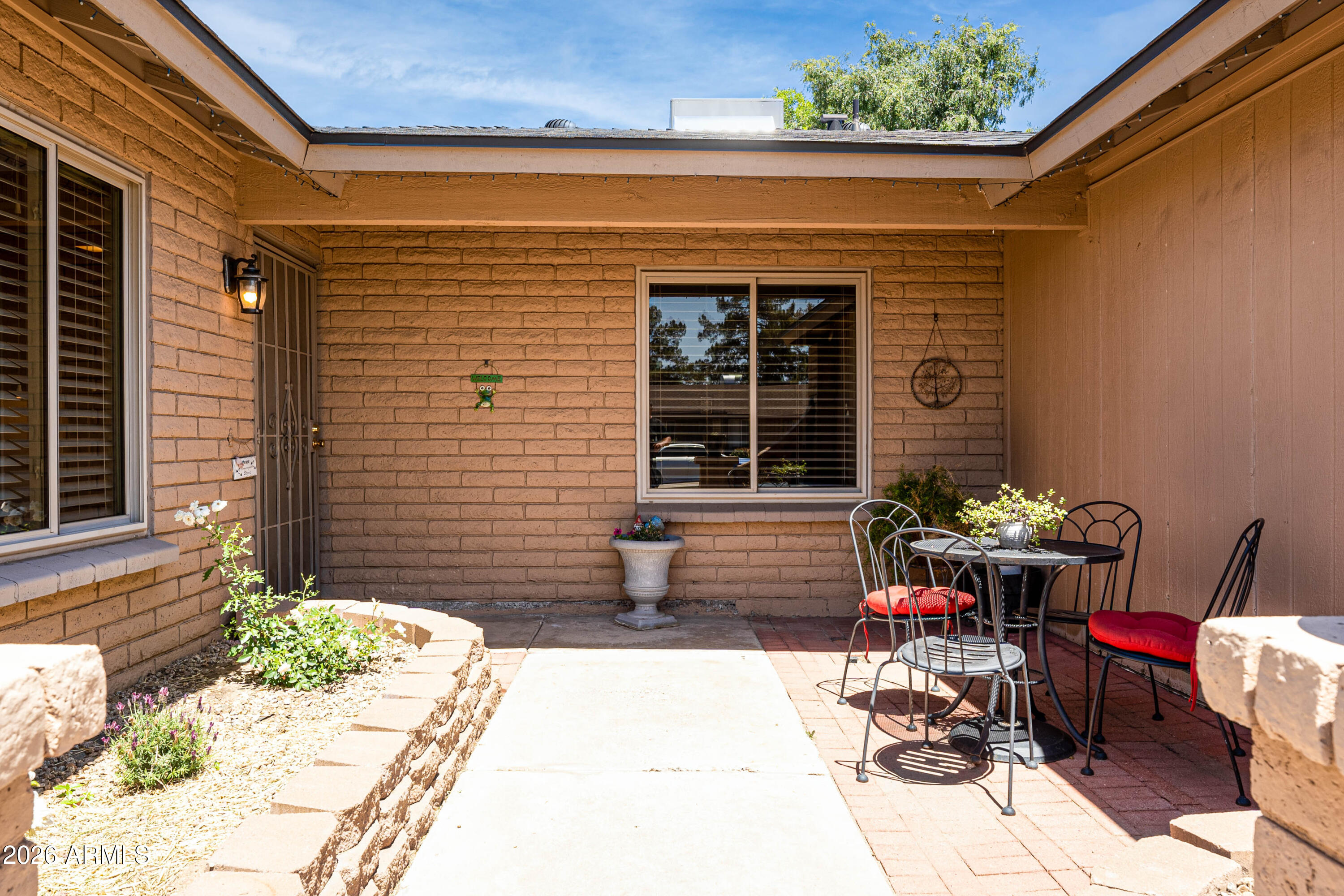 3952 W LUPINE Avenue