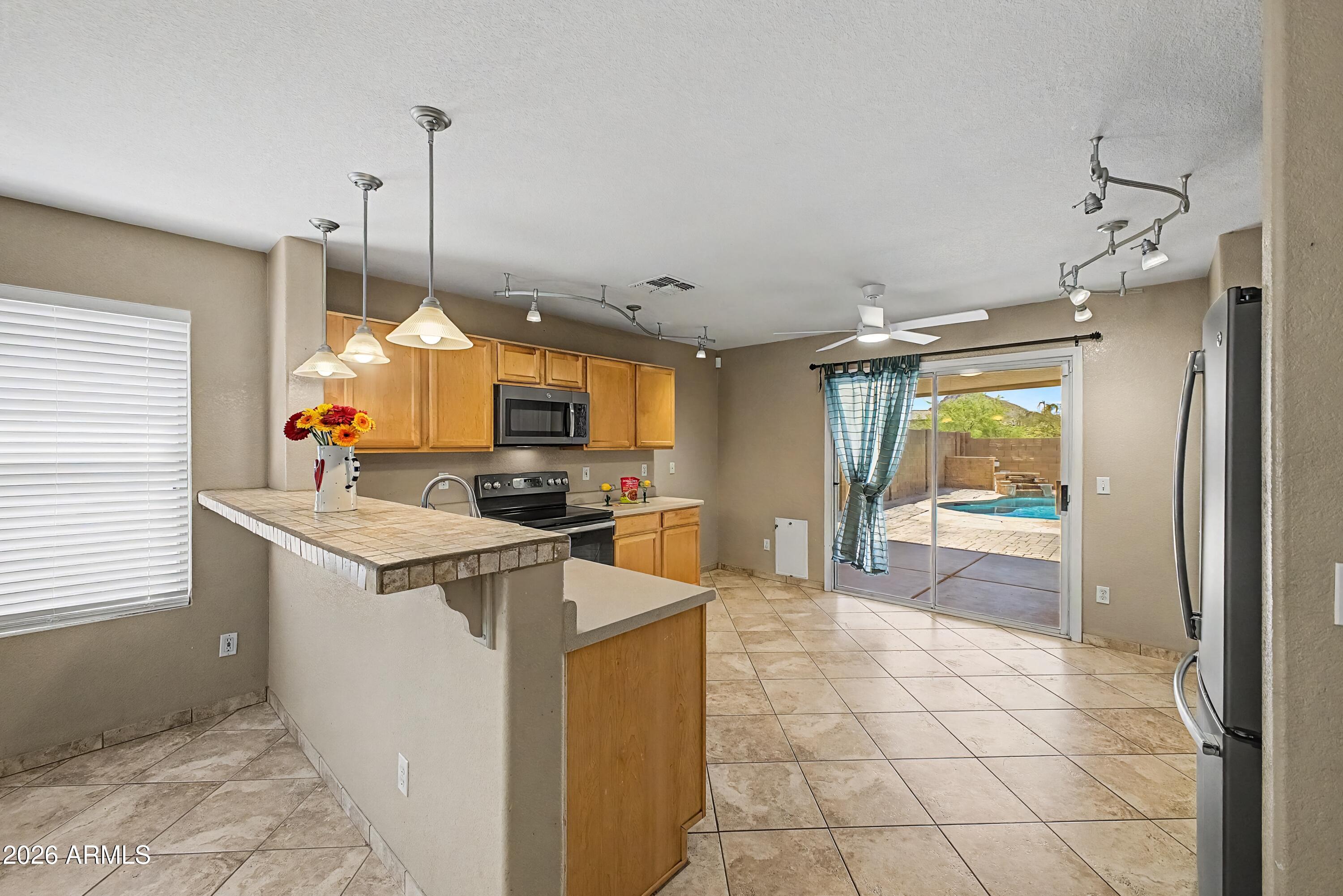 33788 N CHERRY CREEK Road