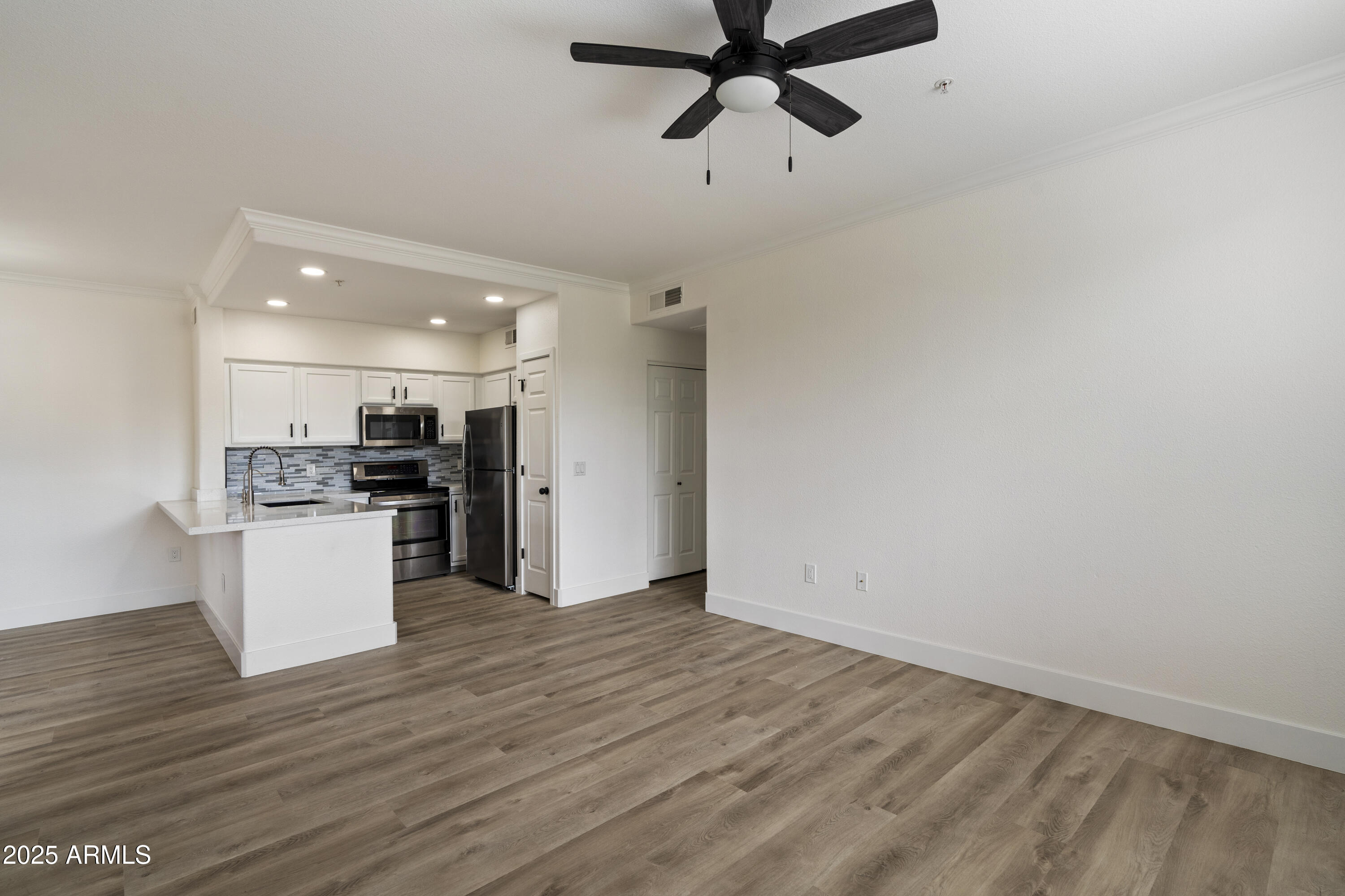 20100 N 78TH Place 2104