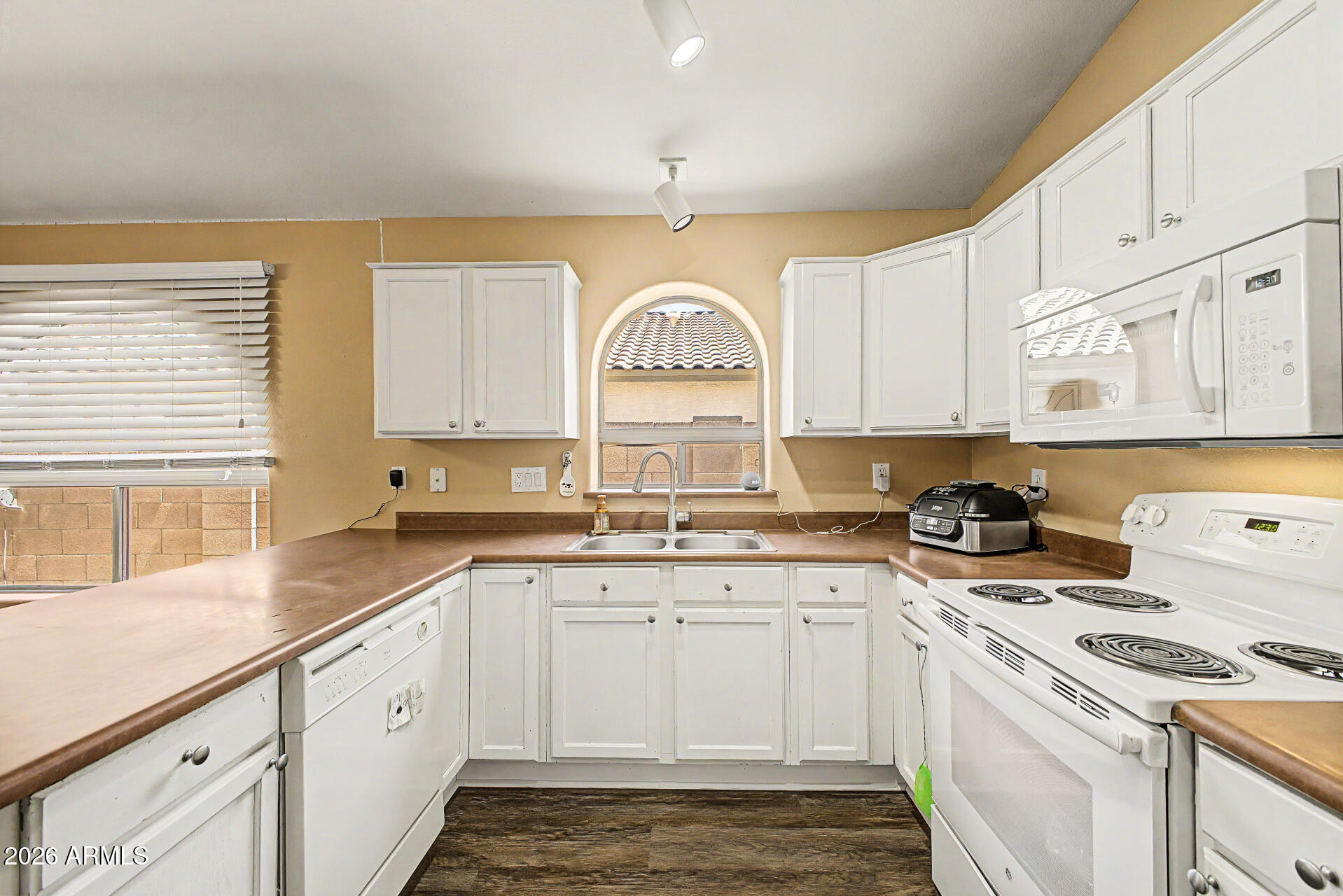 CANYON TRAILS UNIT 2 - Residential