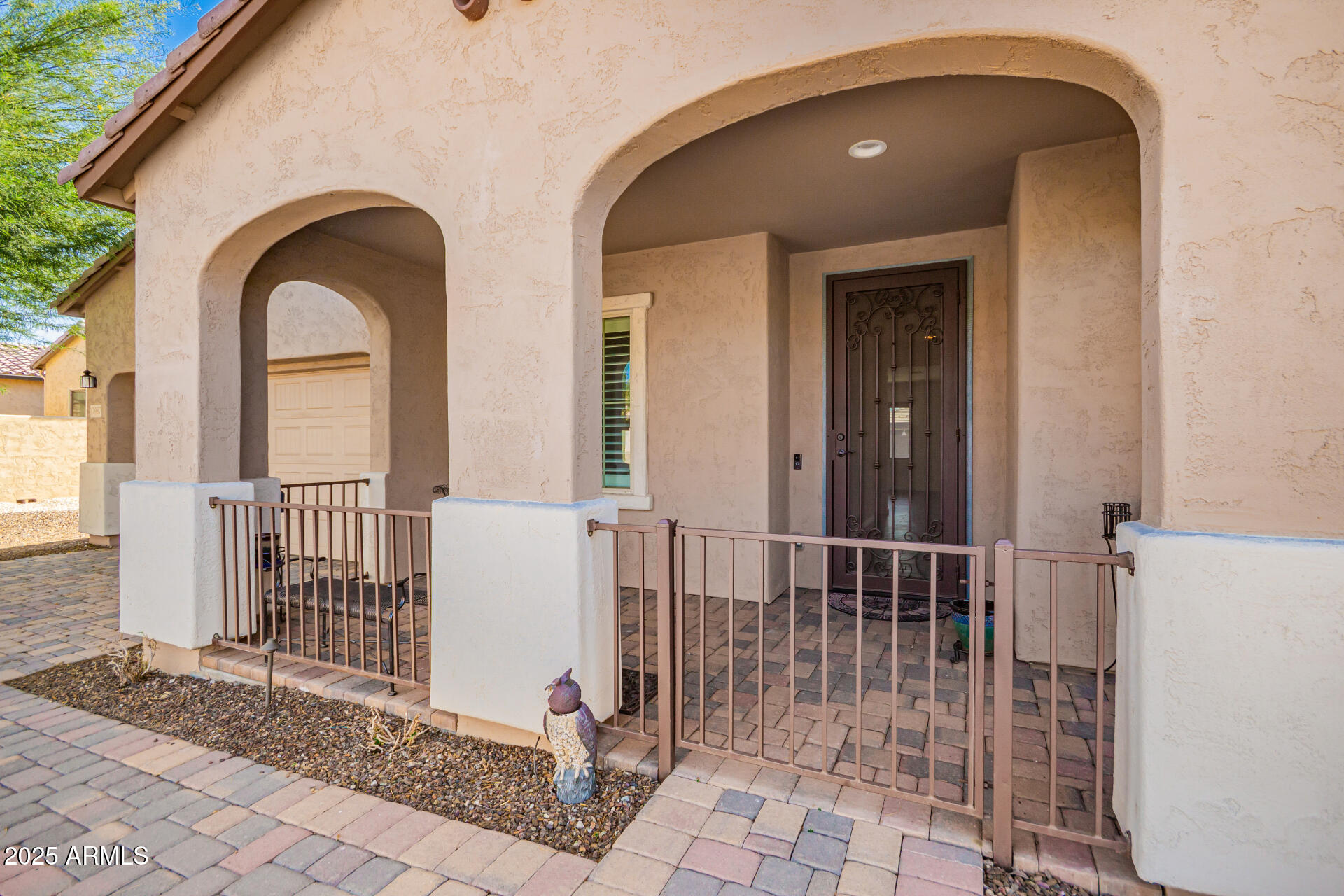 17987 W REDWOOD Lane