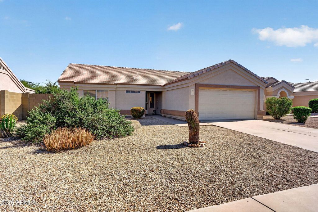 Photo of 2335 E Sherri Drive, Gilbert, AZ 85296 (MLS # 7022796)