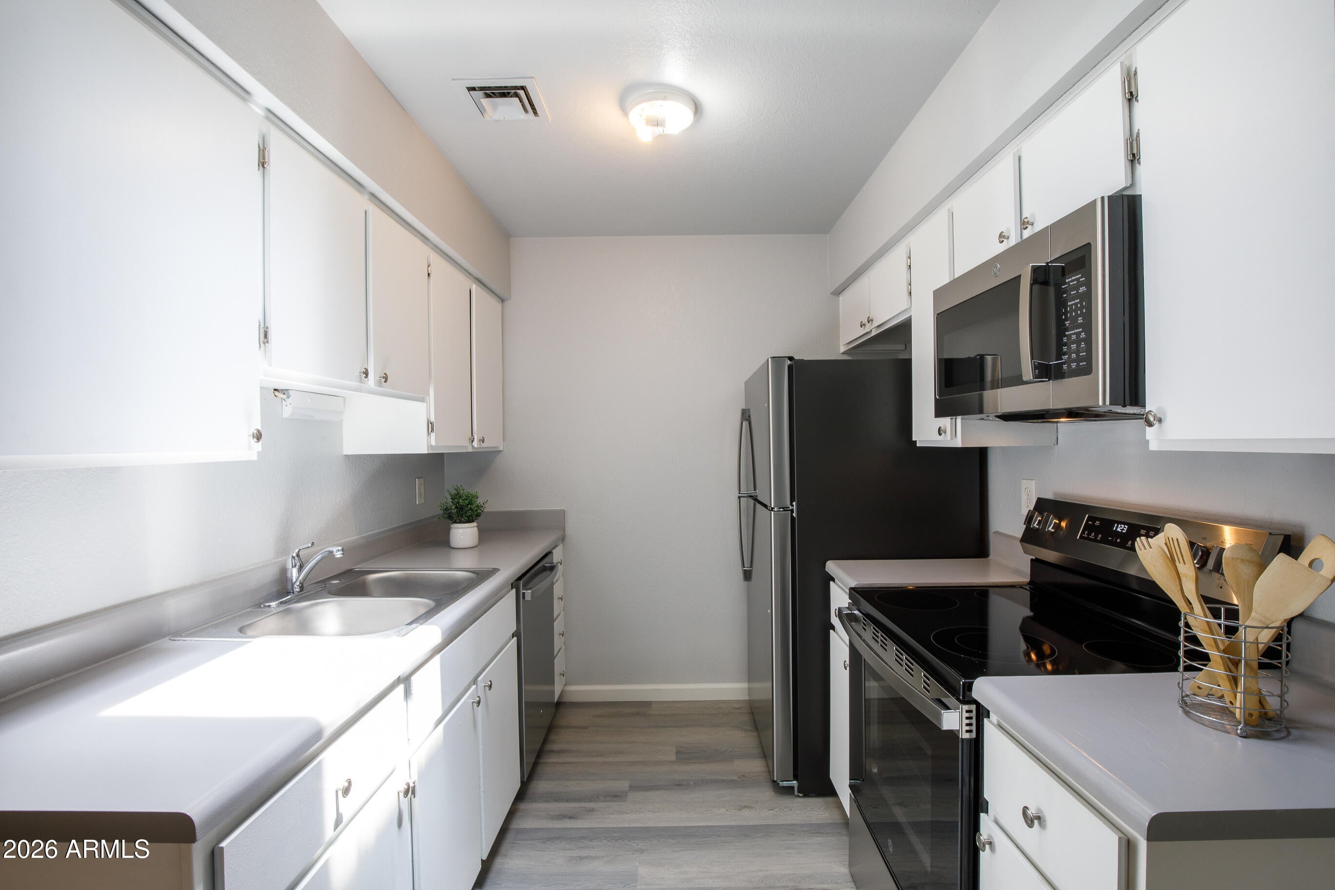 9020 W HIGHLAND Avenue 115