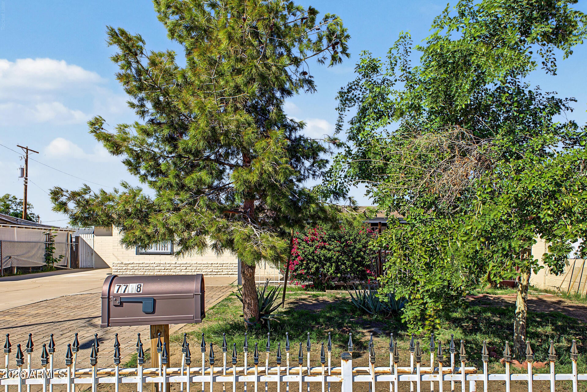 7718 W WHITTON Avenue