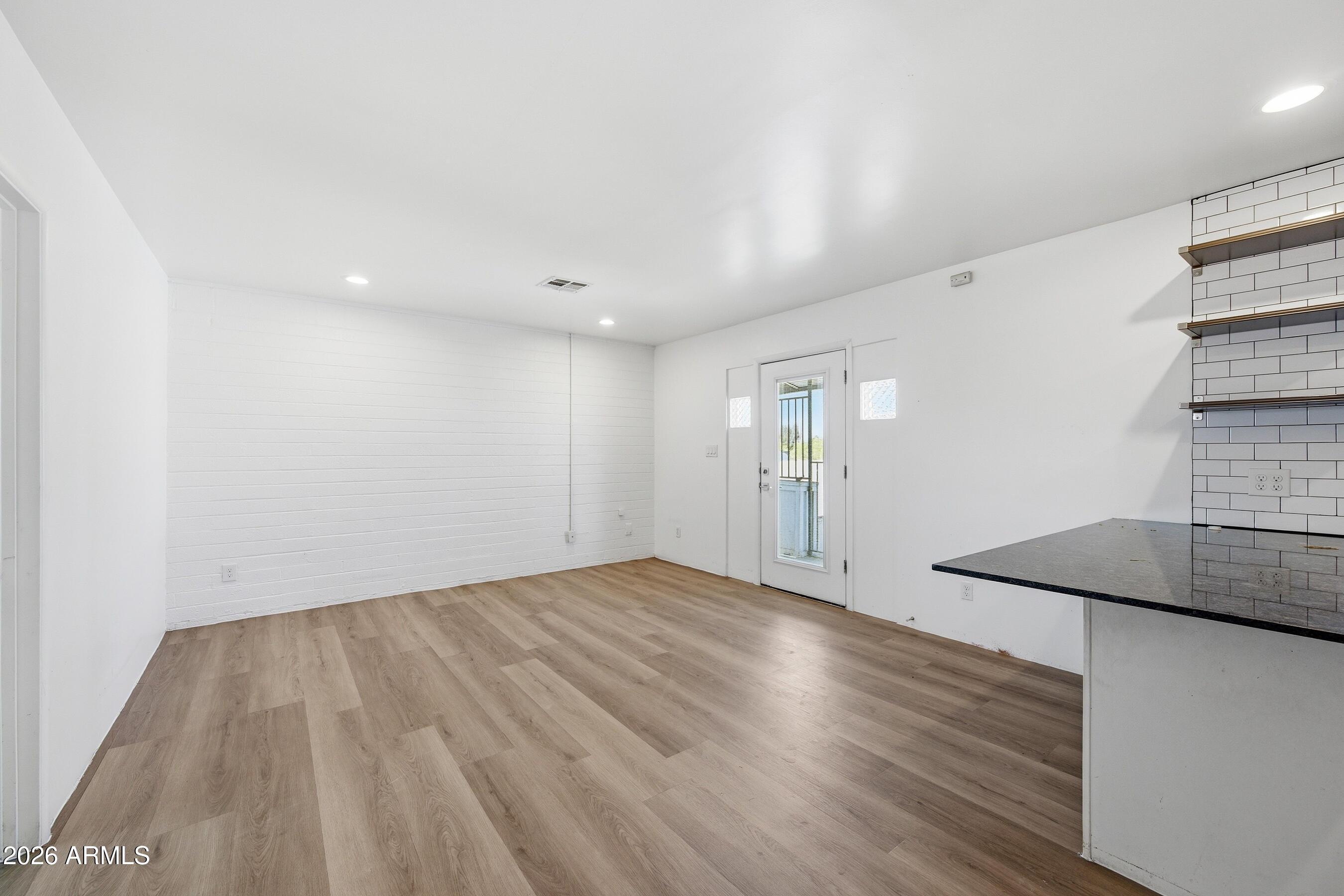 3615 N 15th Avenue Apt 26