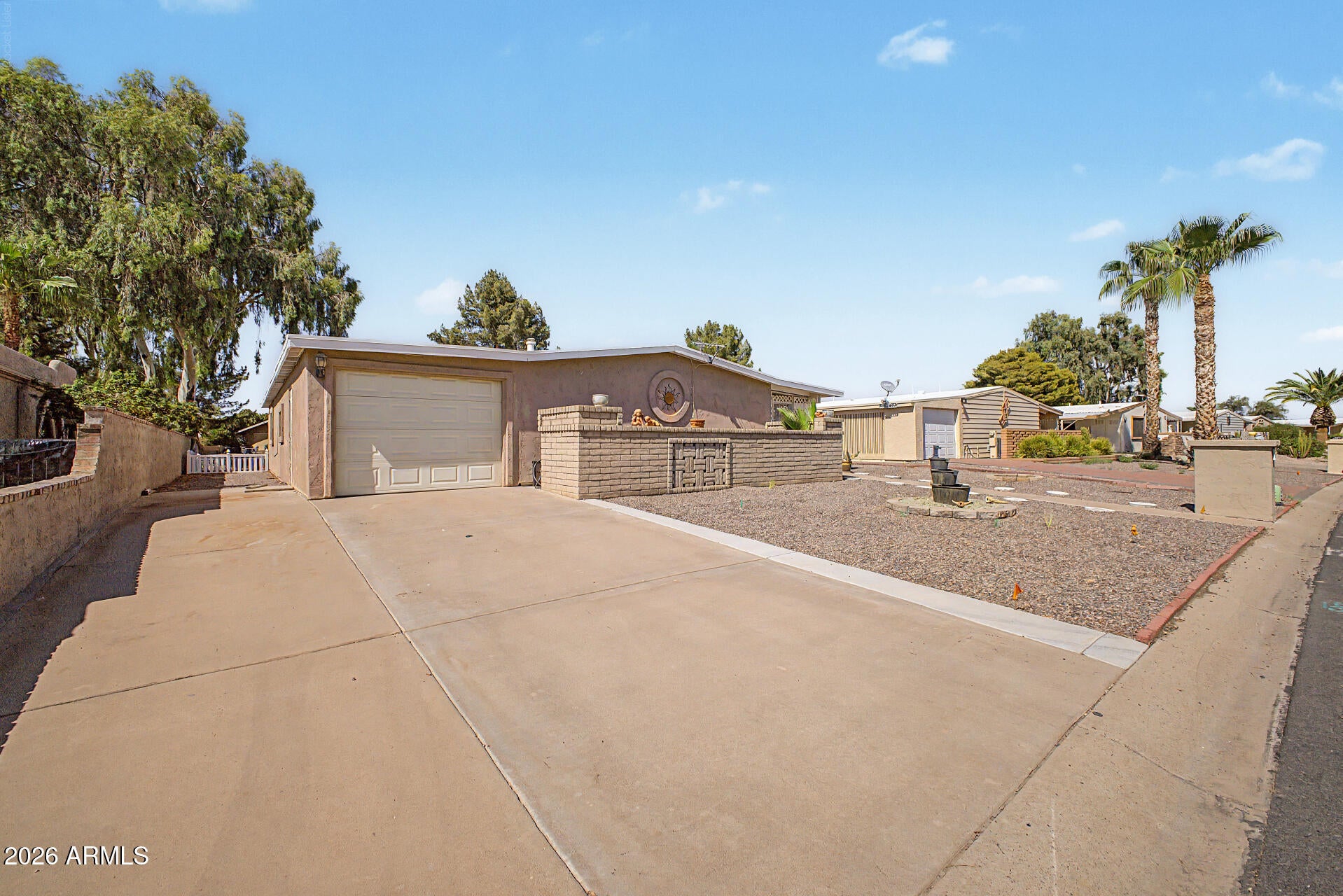 9346 E LAKESIDE Drive
