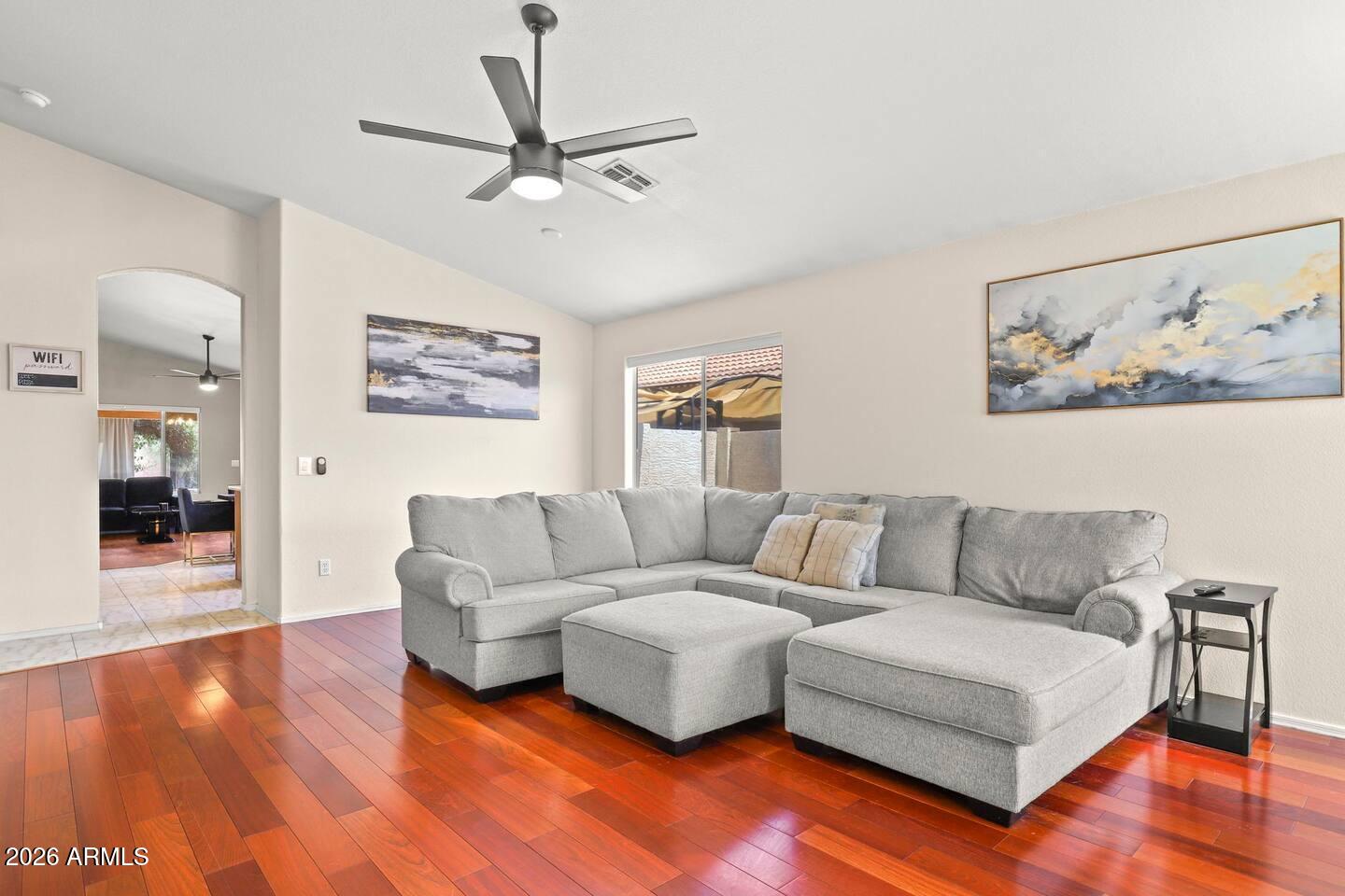 172 W SHANNON Street