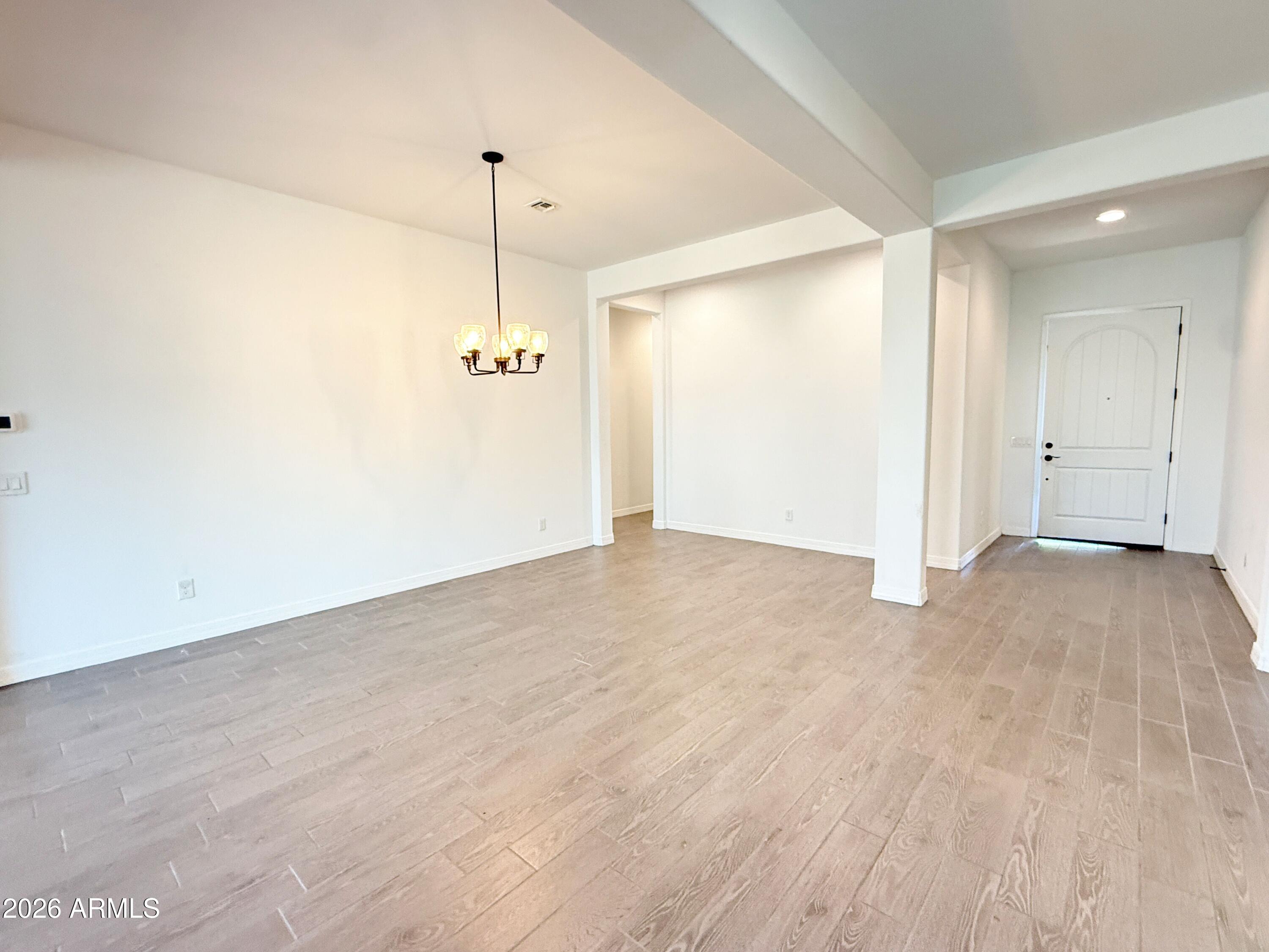 5214 W Thresher Way