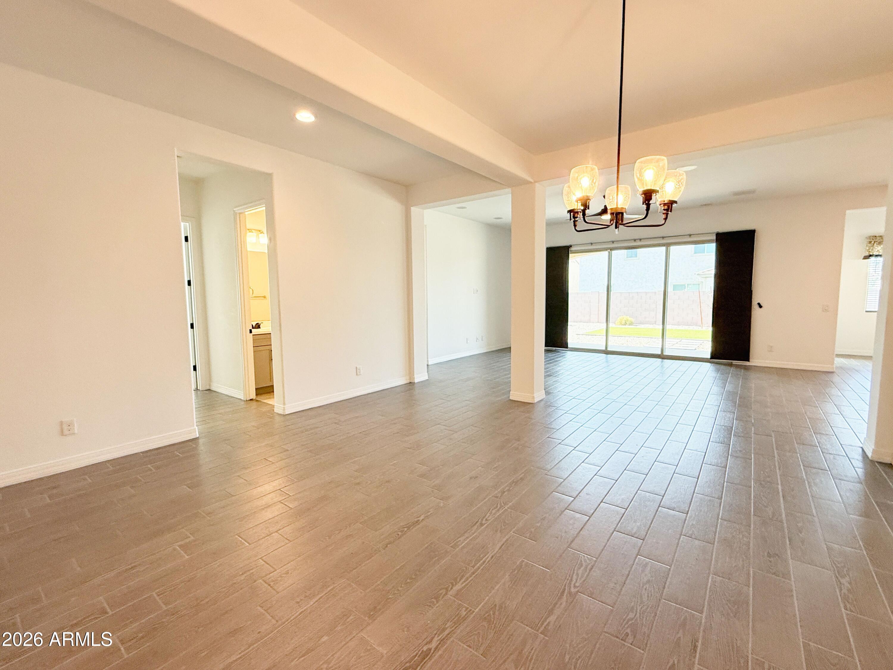 5214 W Thresher Way