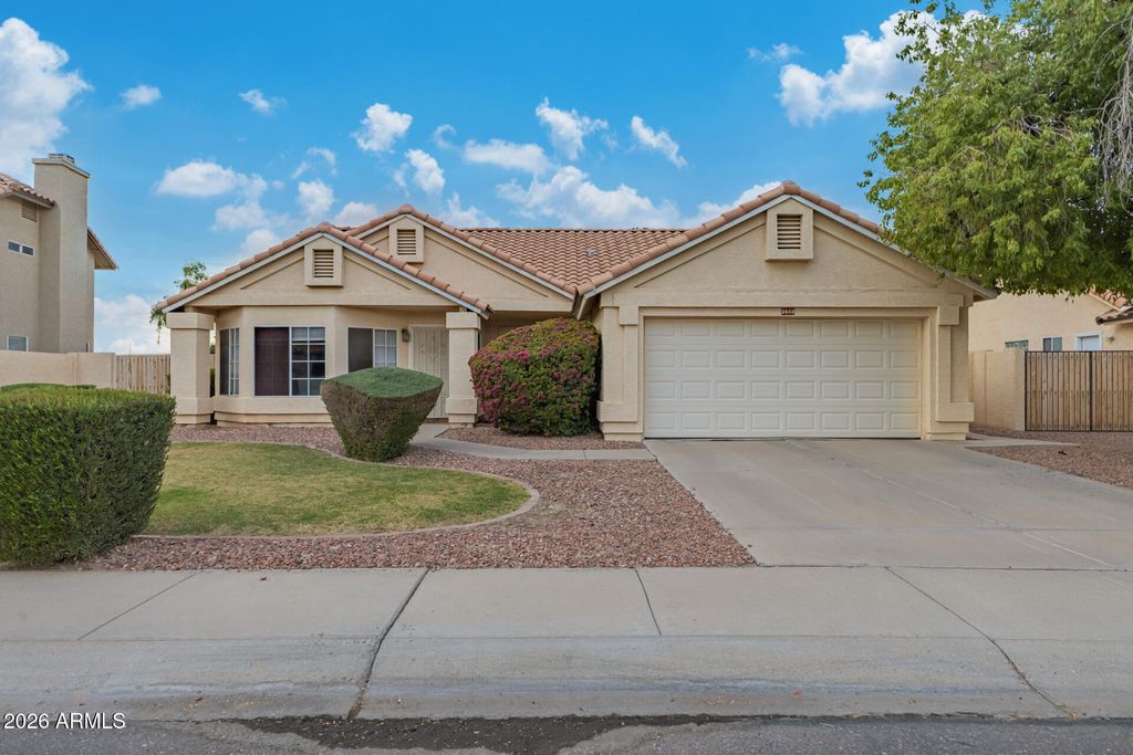 Photo of 3680 S Acacia Drive, Chandler, AZ 85248 (MLS # 6995489)