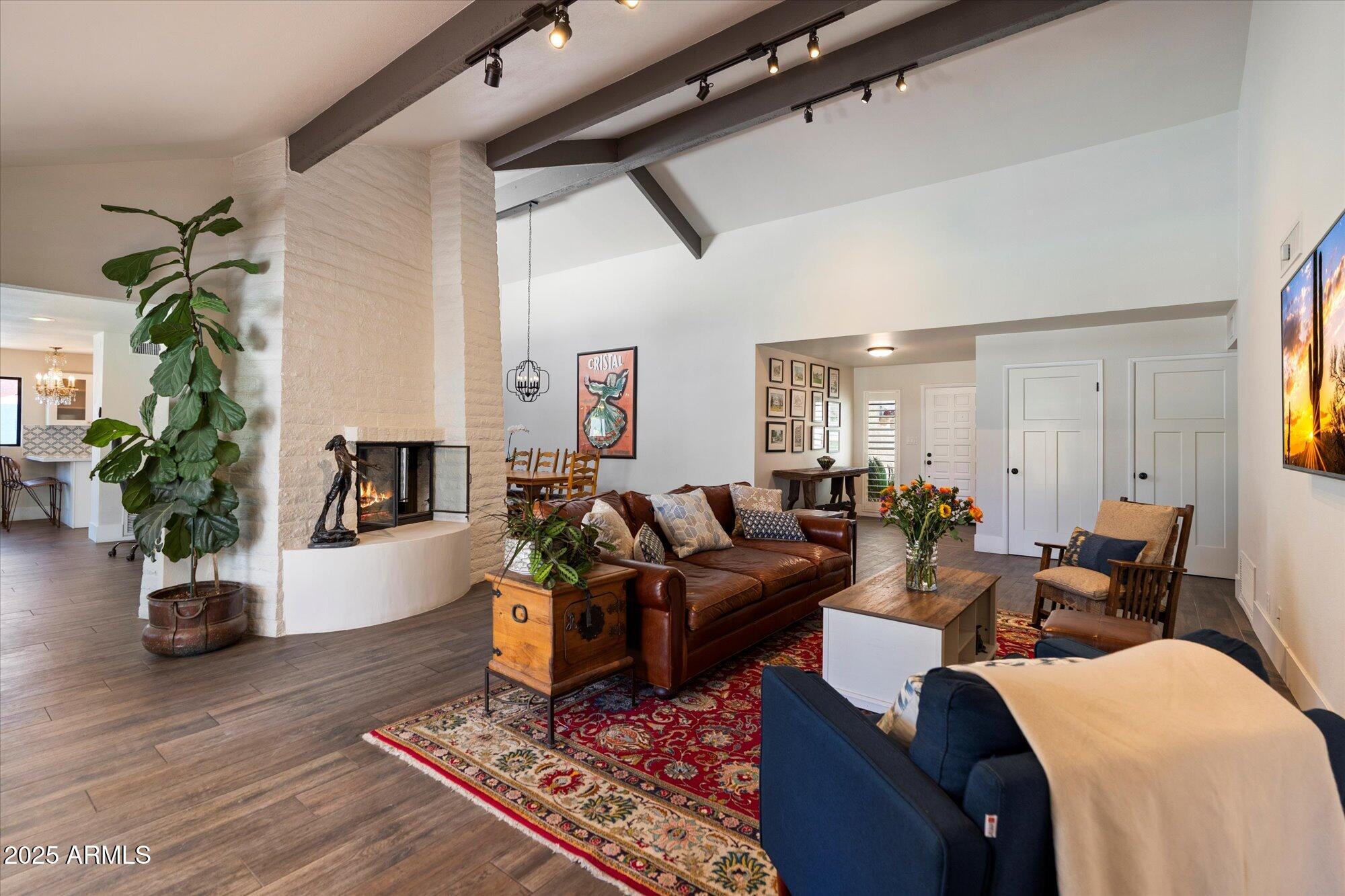 7332 E CLAREMONT Street